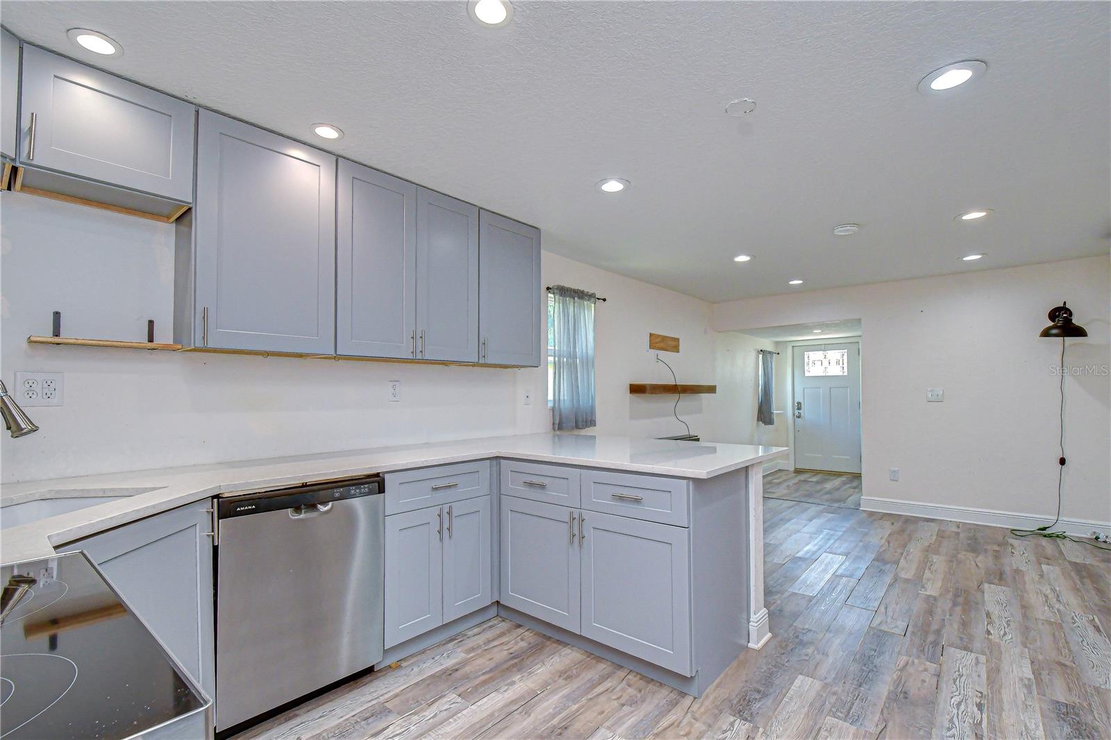 ROMEO HEIGHTS - Residential
