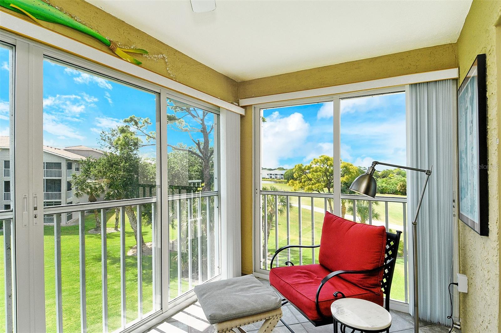 9610 CLUB SOUTH CIRCLE 4302