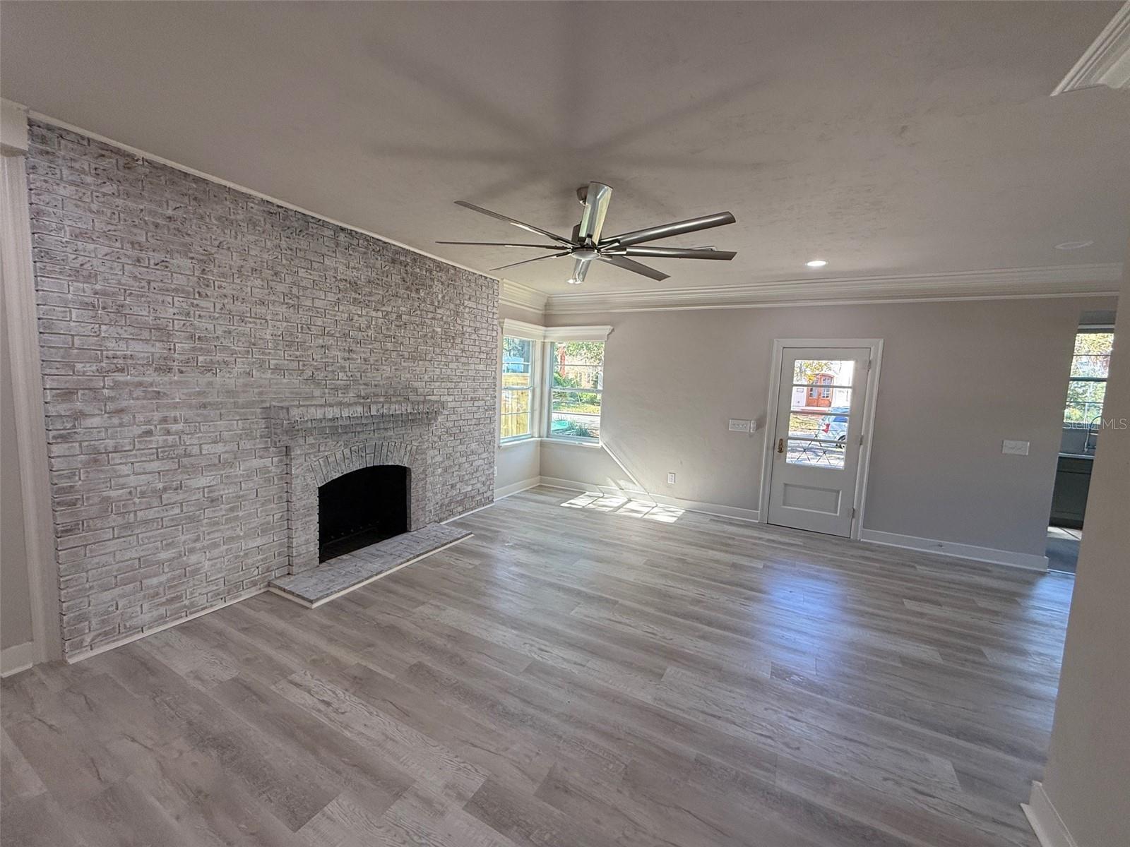 ELLIOT & LENGLE ADDN-HIGHLAND HEIGHTS - Residential