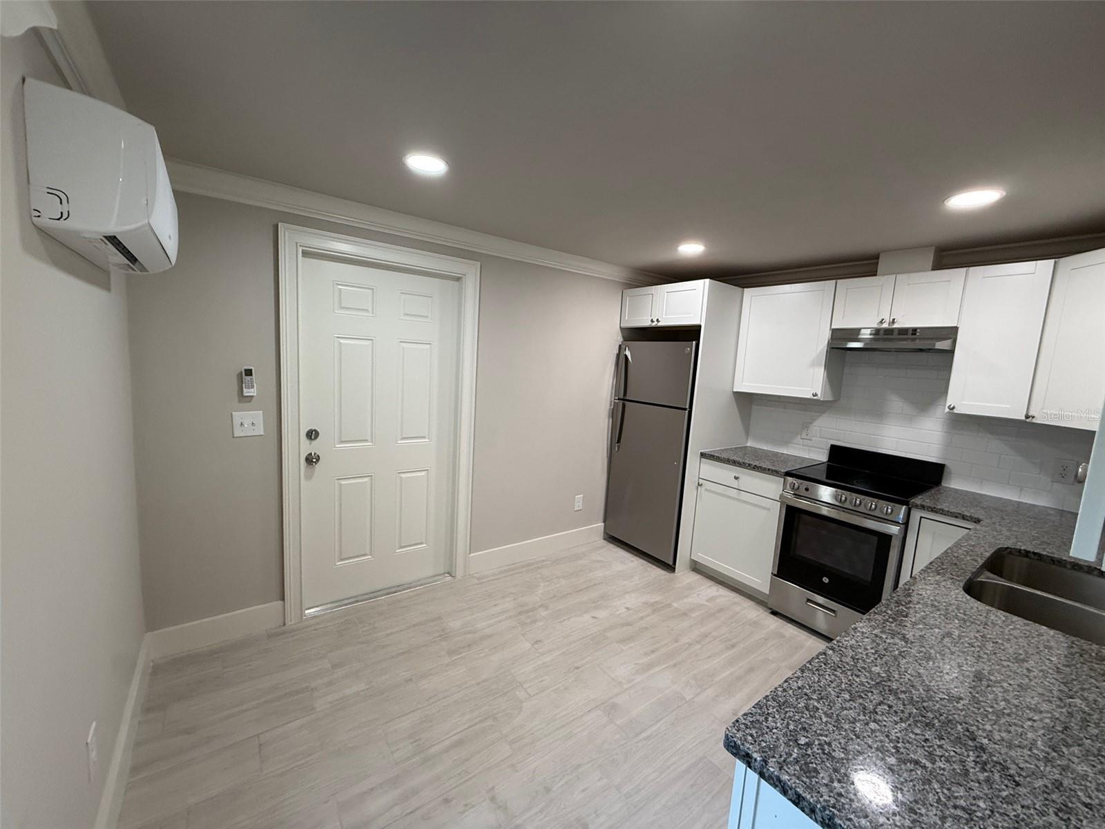 ELLIOT & LENGLE ADDN-HIGHLAND HEIGHTS - Residential