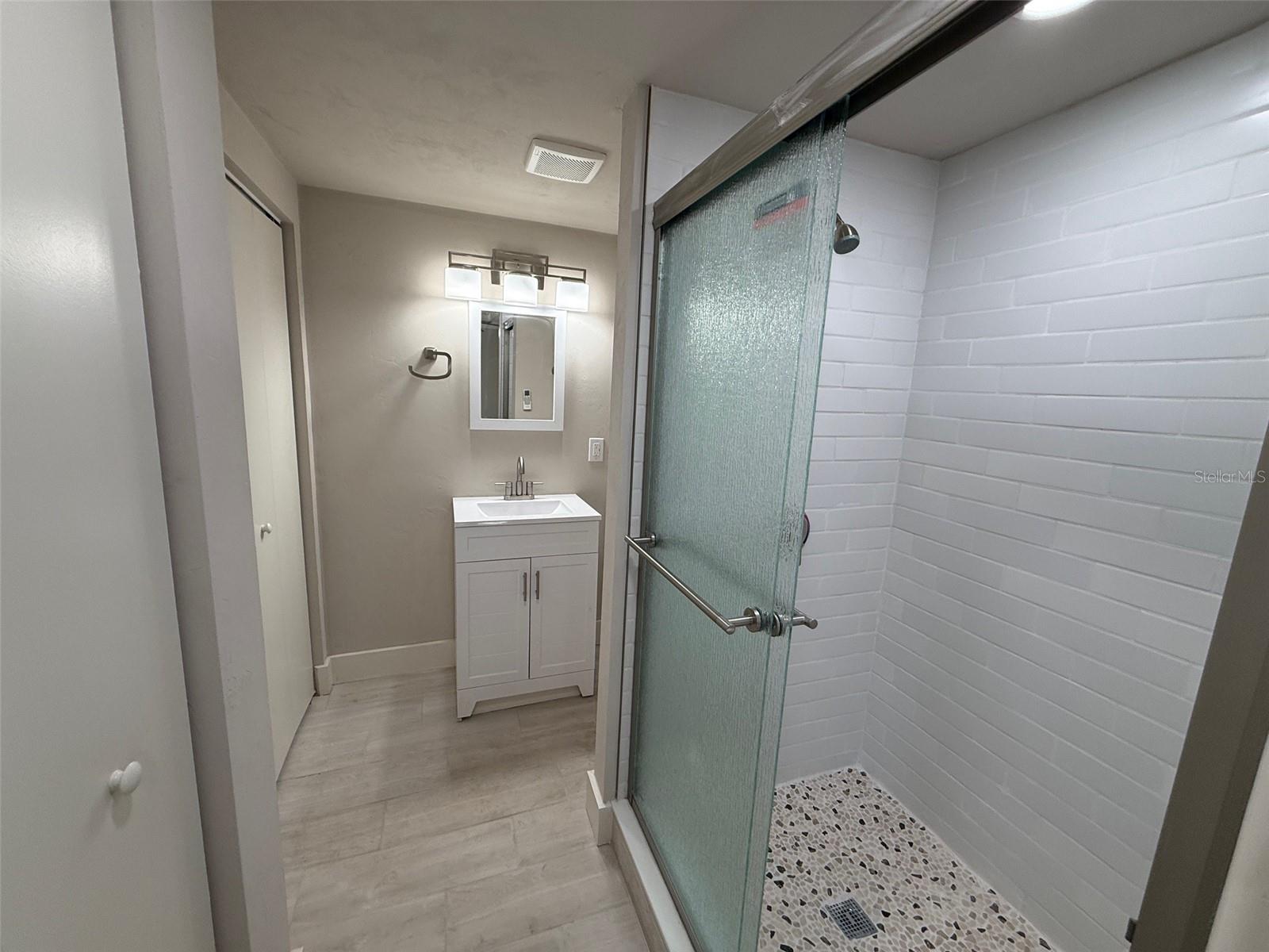 ELLIOT & LENGLE ADDN-HIGHLAND HEIGHTS - Residential