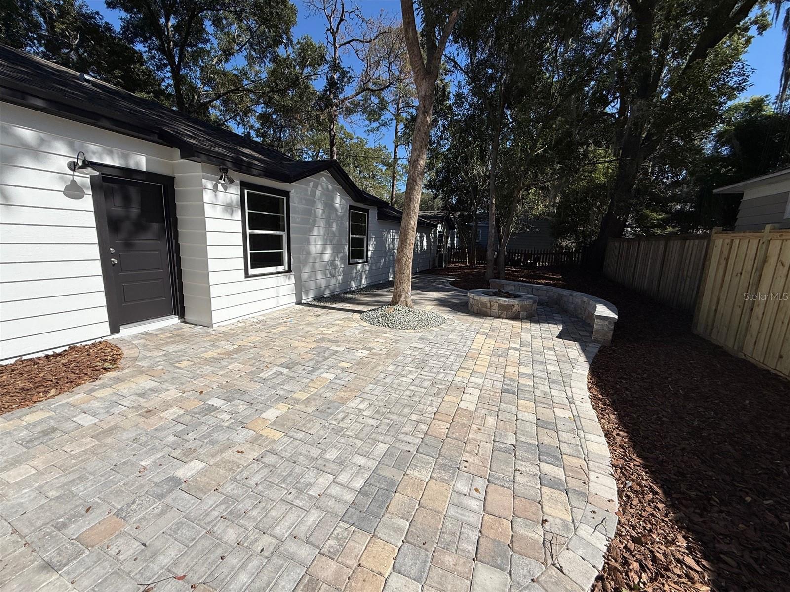 ELLIOT & LENGLE ADDN-HIGHLAND HEIGHTS - Residential