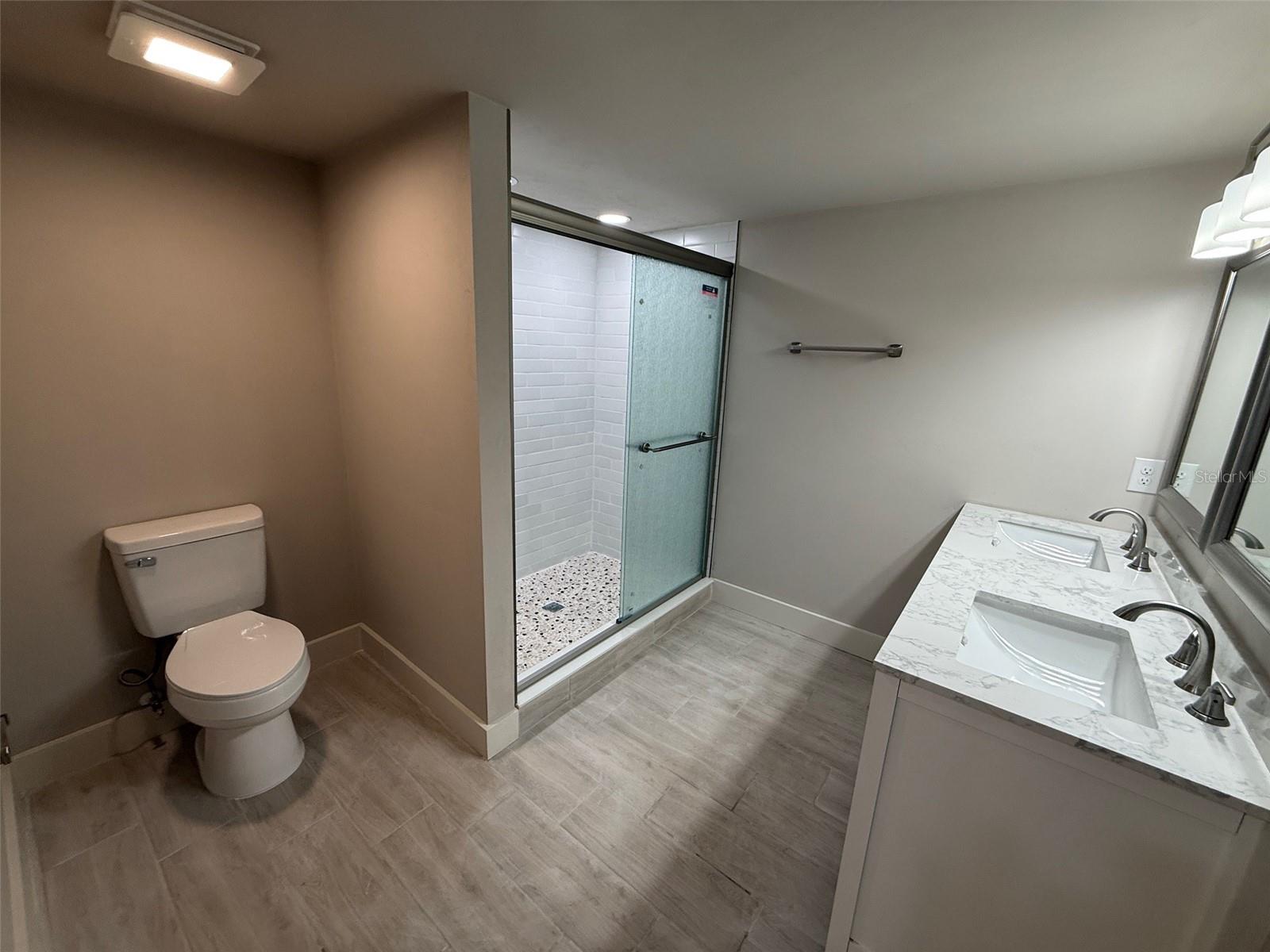 ELLIOT & LENGLE ADDN-HIGHLAND HEIGHTS - Residential