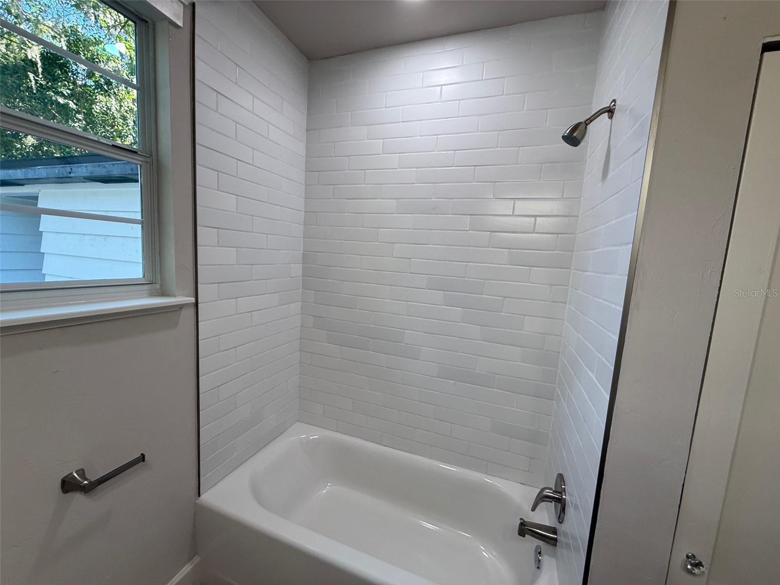 ELLIOT & LENGLE ADDN-HIGHLAND HEIGHTS - Residential