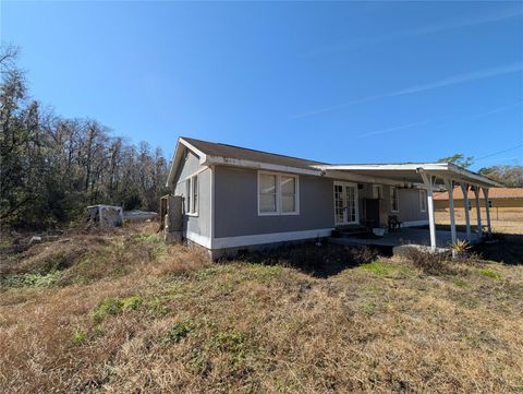 3 beds bed, 2 baths bath property at 342 Creekwood Run, Lakeland, FL 33809