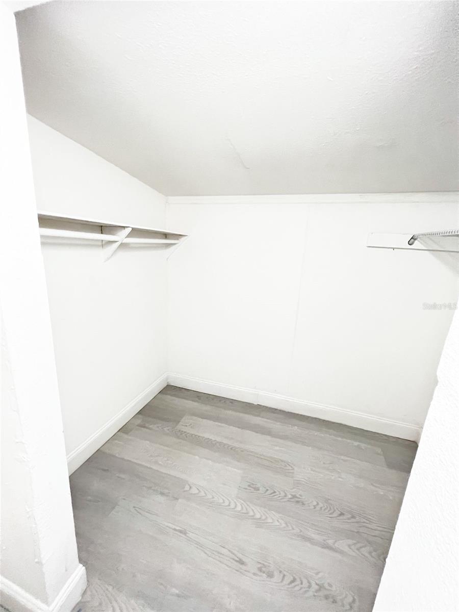 EUSTIS - Commercial Sale