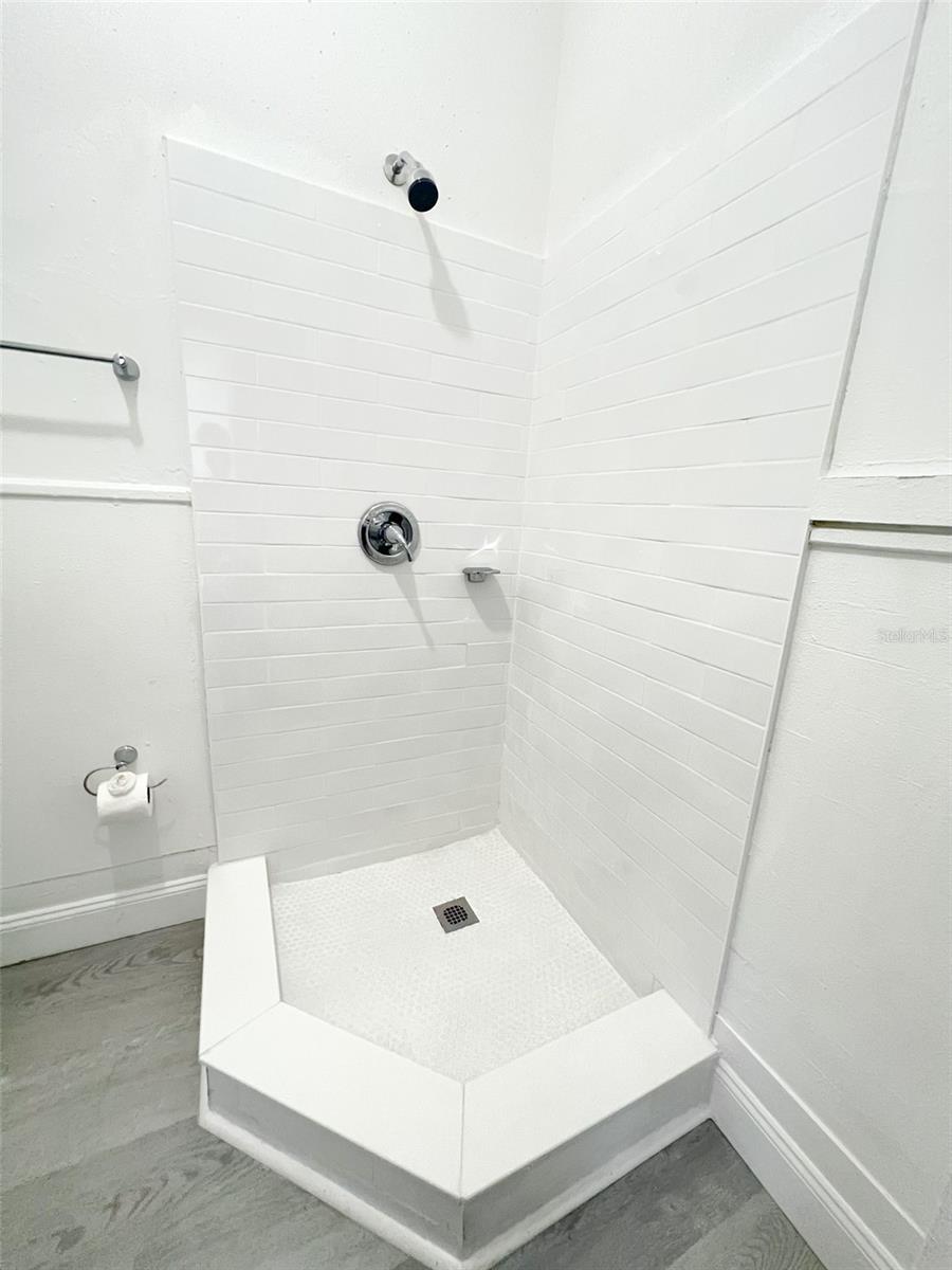 EUSTIS - Commercial Sale