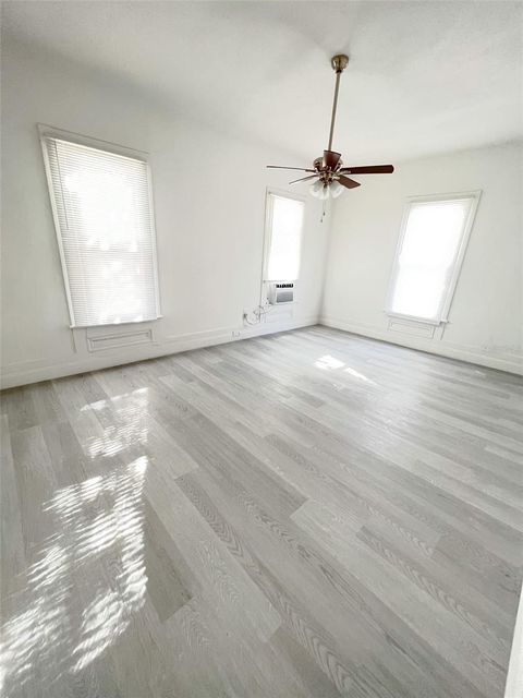 Tiny photo for 205 S Grove Street, Eustis, FL 32726 (MLS # O6367864)