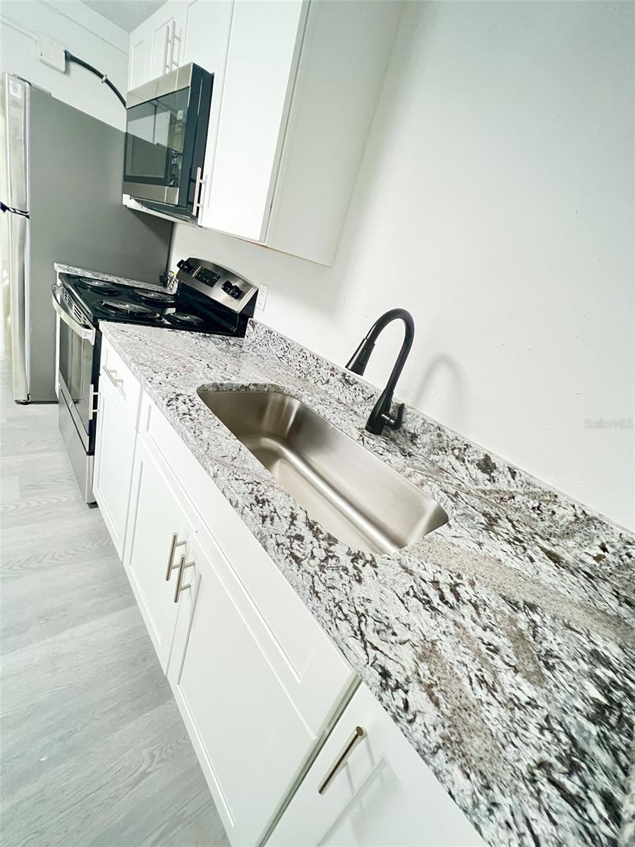 EUSTIS - Commercial Sale