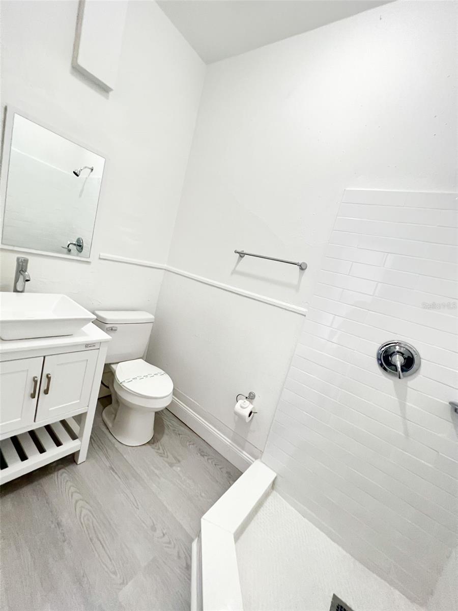 EUSTIS - Commercial Sale