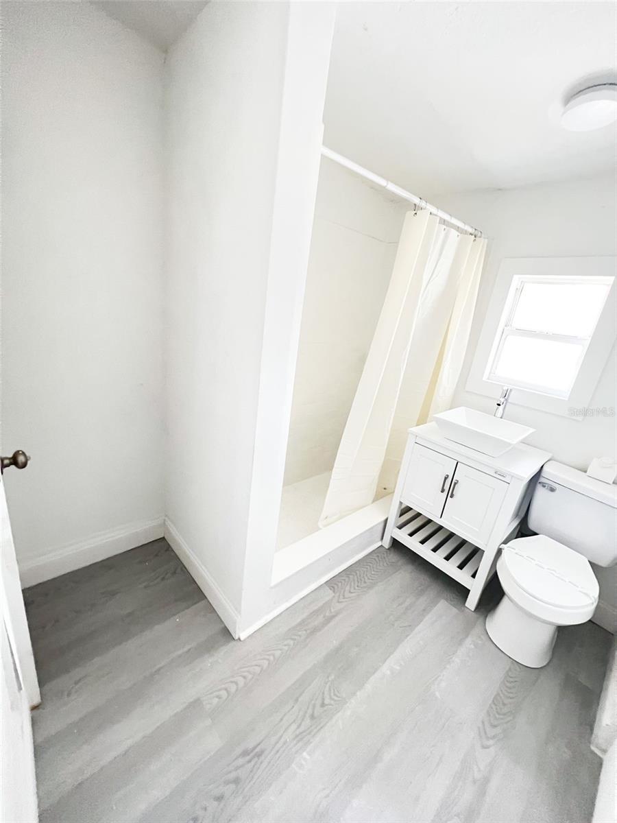 EUSTIS - Commercial Sale