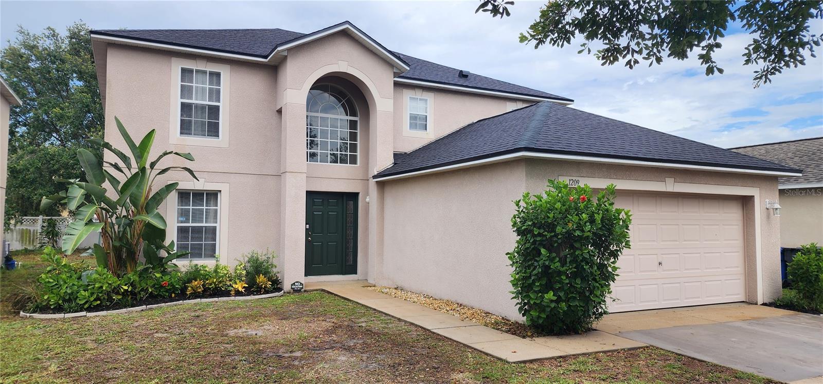 1209 ALHAMBRA CREST DRIVE