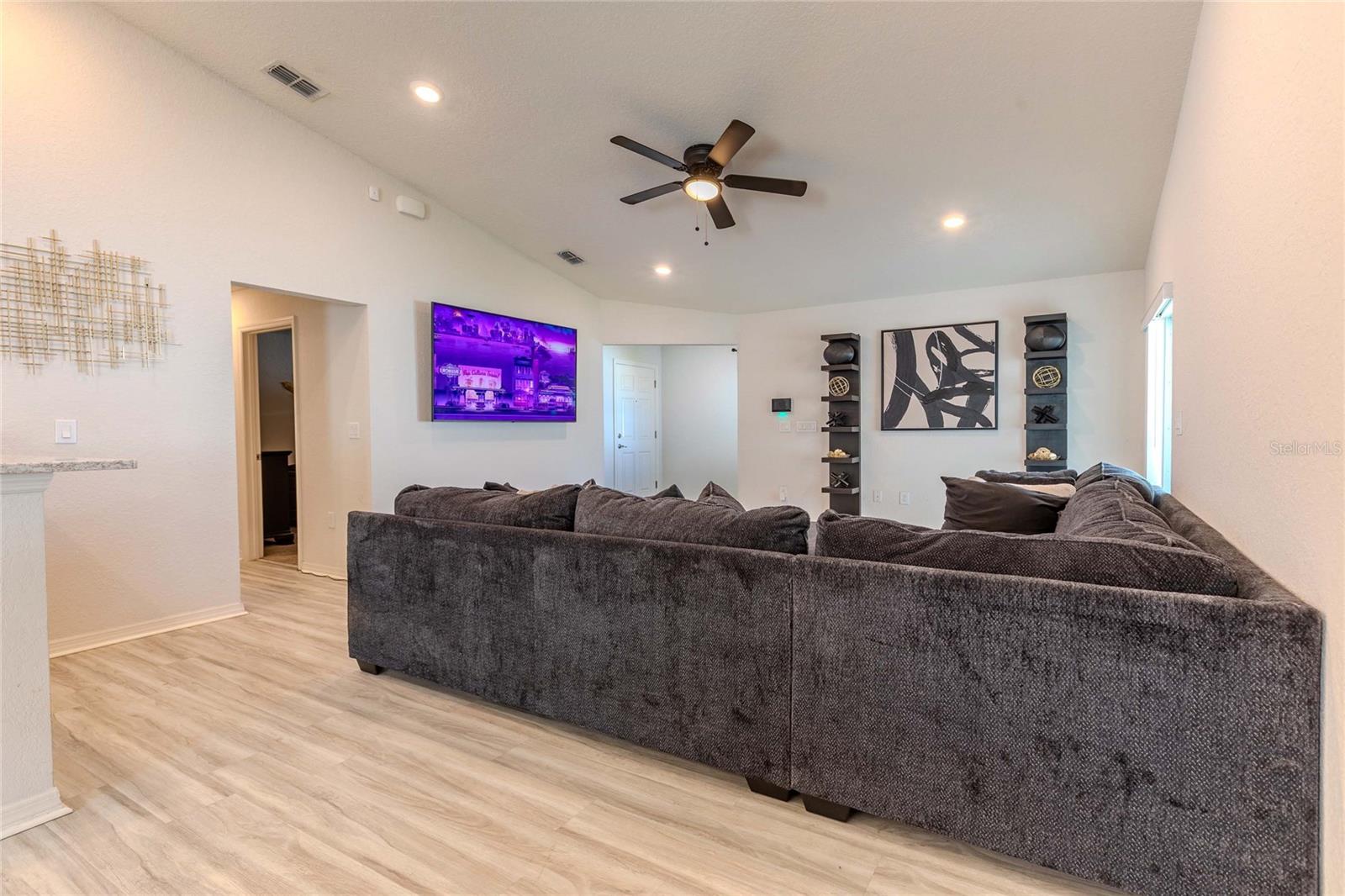 CHAPEL CRK VLGS 7 & 8 PH 1-3 - Residential