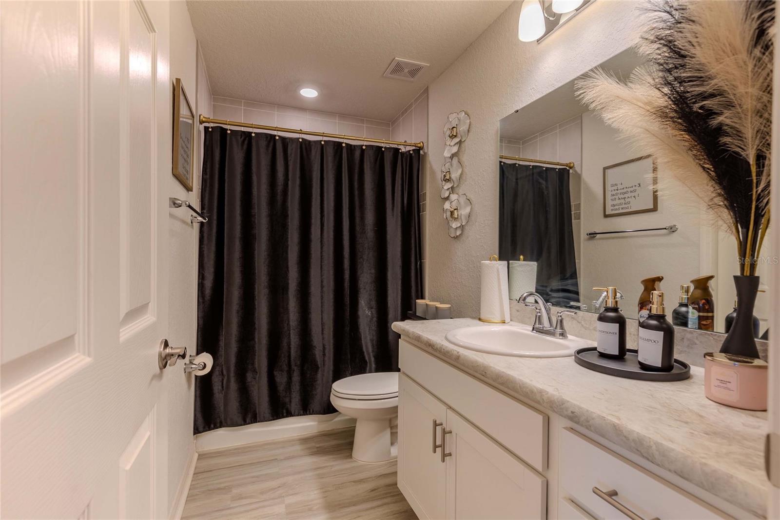 CHAPEL CRK VLGS 7 & 8 PH 1-3 - Residential