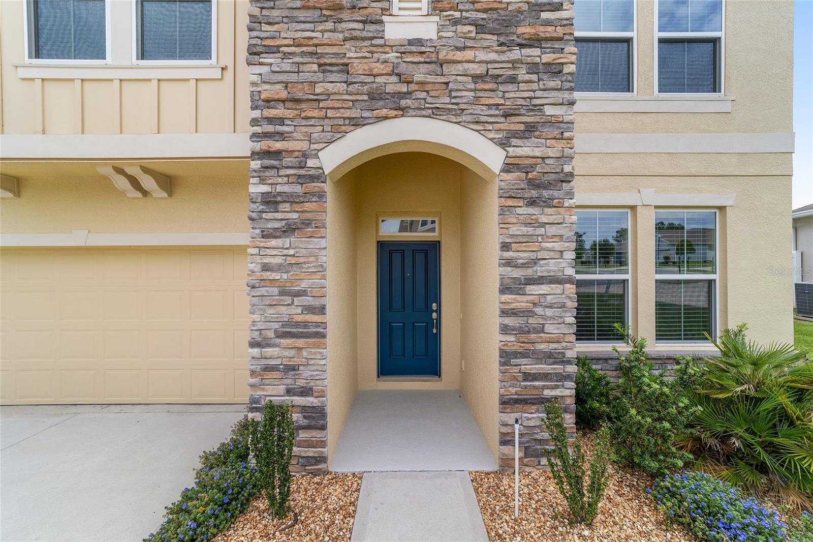 5653 SW 50TH TERRACE
