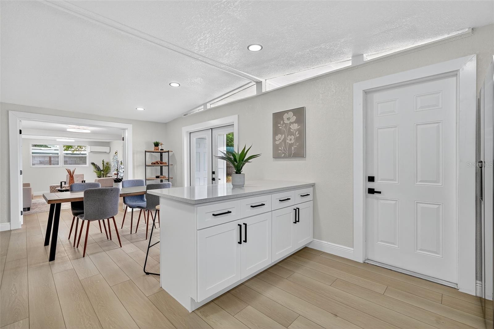 7604 LAVENDER LANE