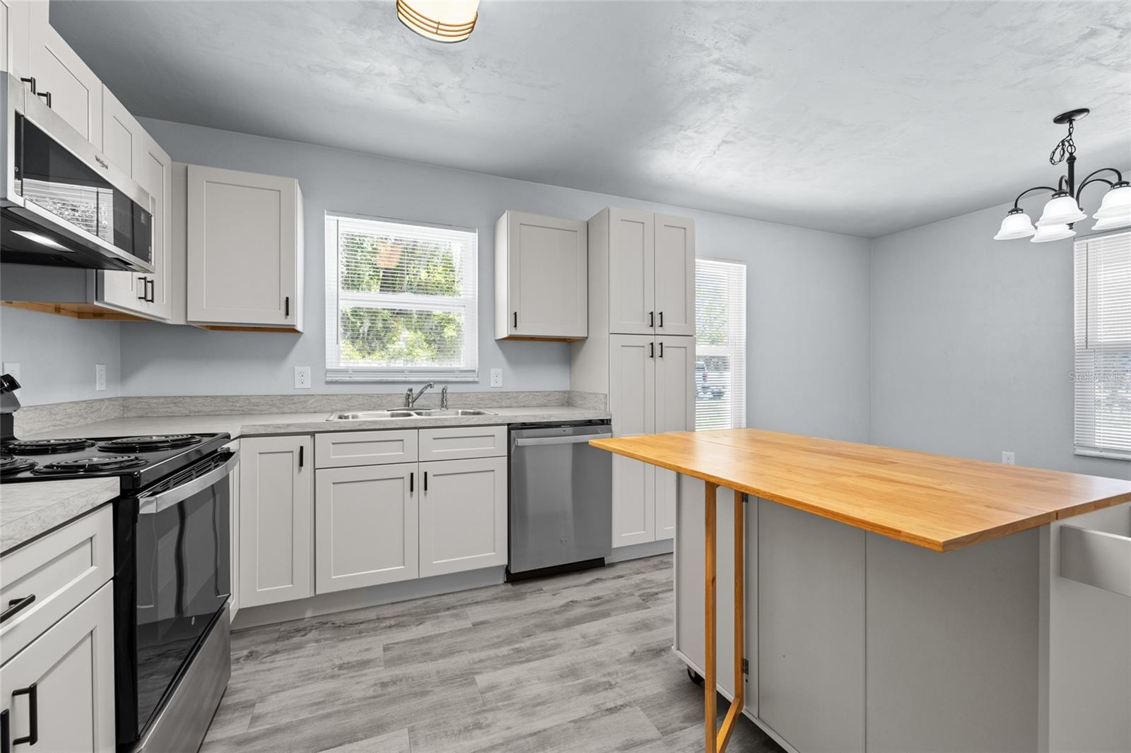 1118 NW 6TH PLACE