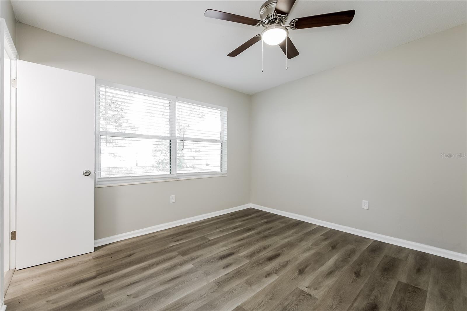 ELOISE WOODS LAKE MARIAM UNIT - Residential Lease