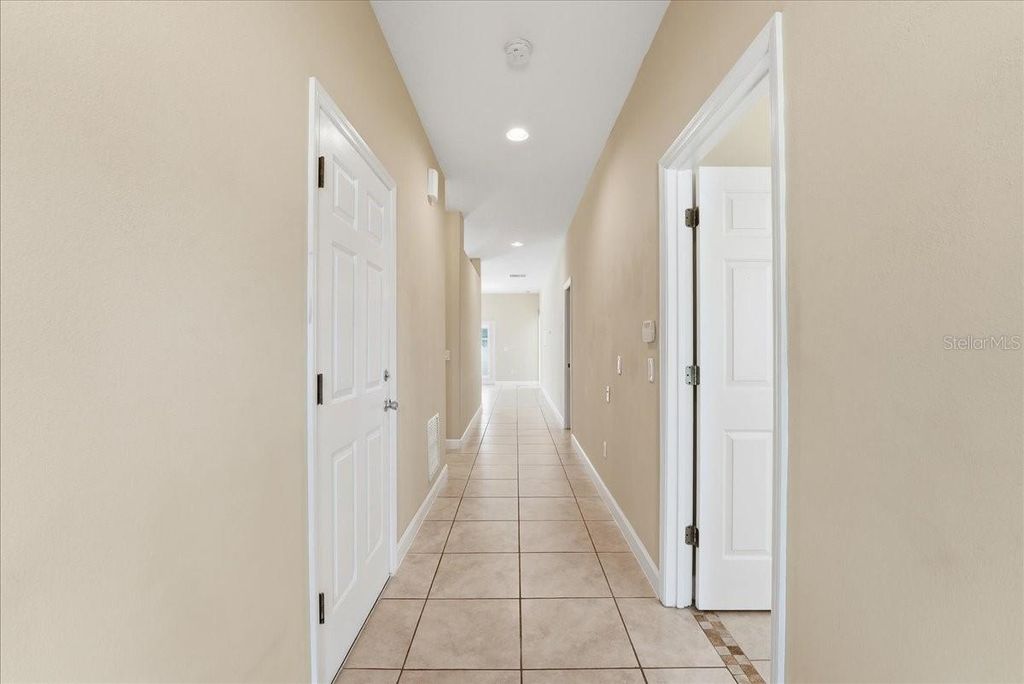 Photo of 950 E Broadway Street, Oviedo, FL 32765 (MLS # O6367833)