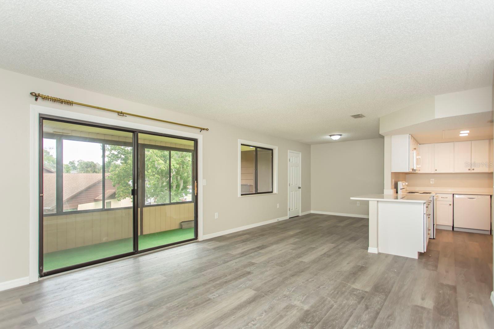 FAIRWAYS/SILVER SHORES CONDO 07 - Residential