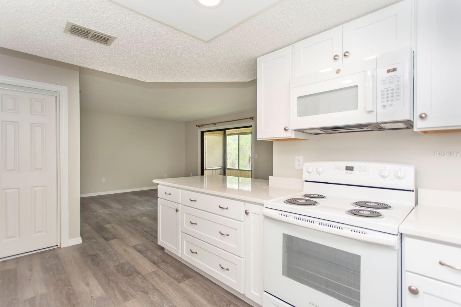 FAIRWAYS/SILVER SHORES CONDO 07 - Residential