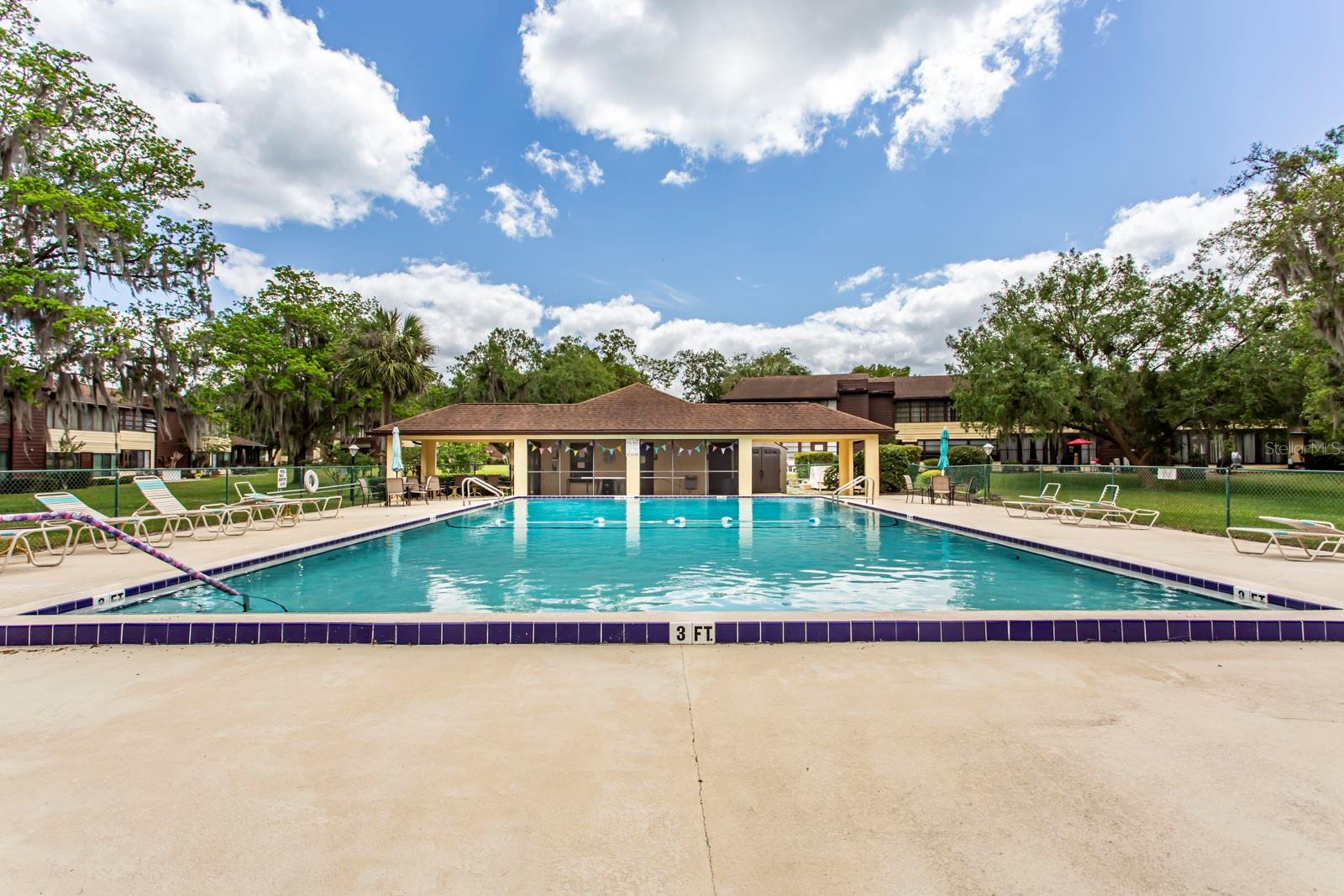 FAIRWAYS/SILVER SHORES CONDO 07 - Residential