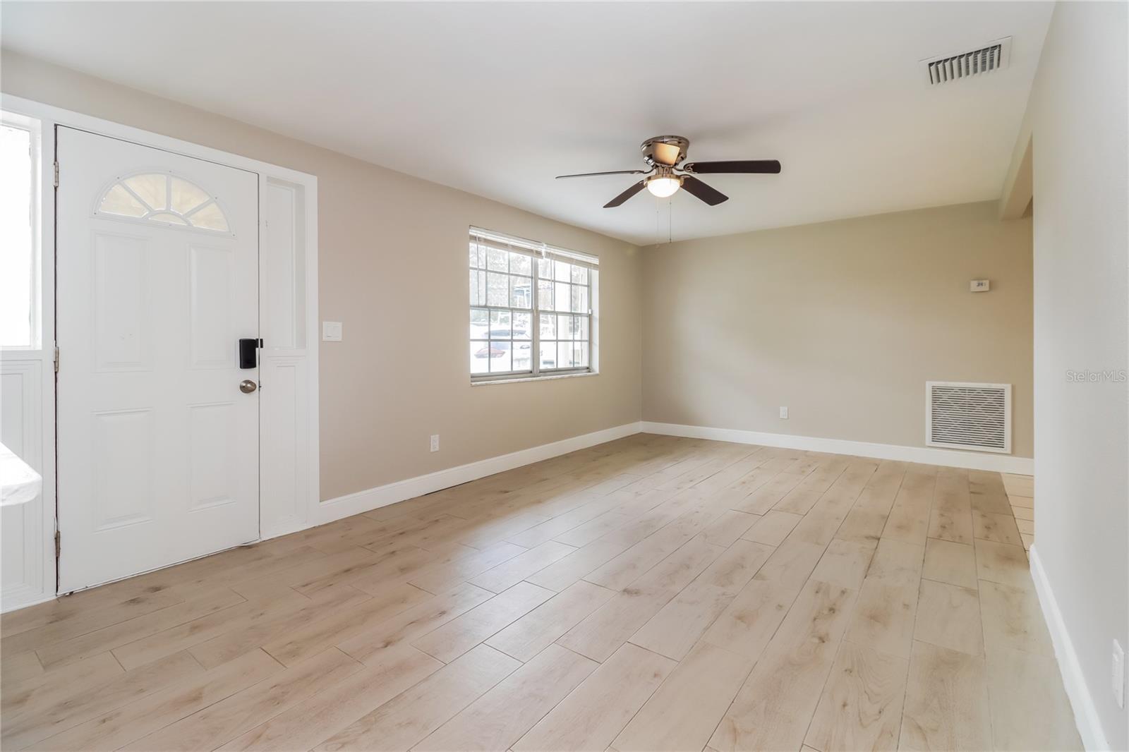 BEACON SQUARE - Residential Lease