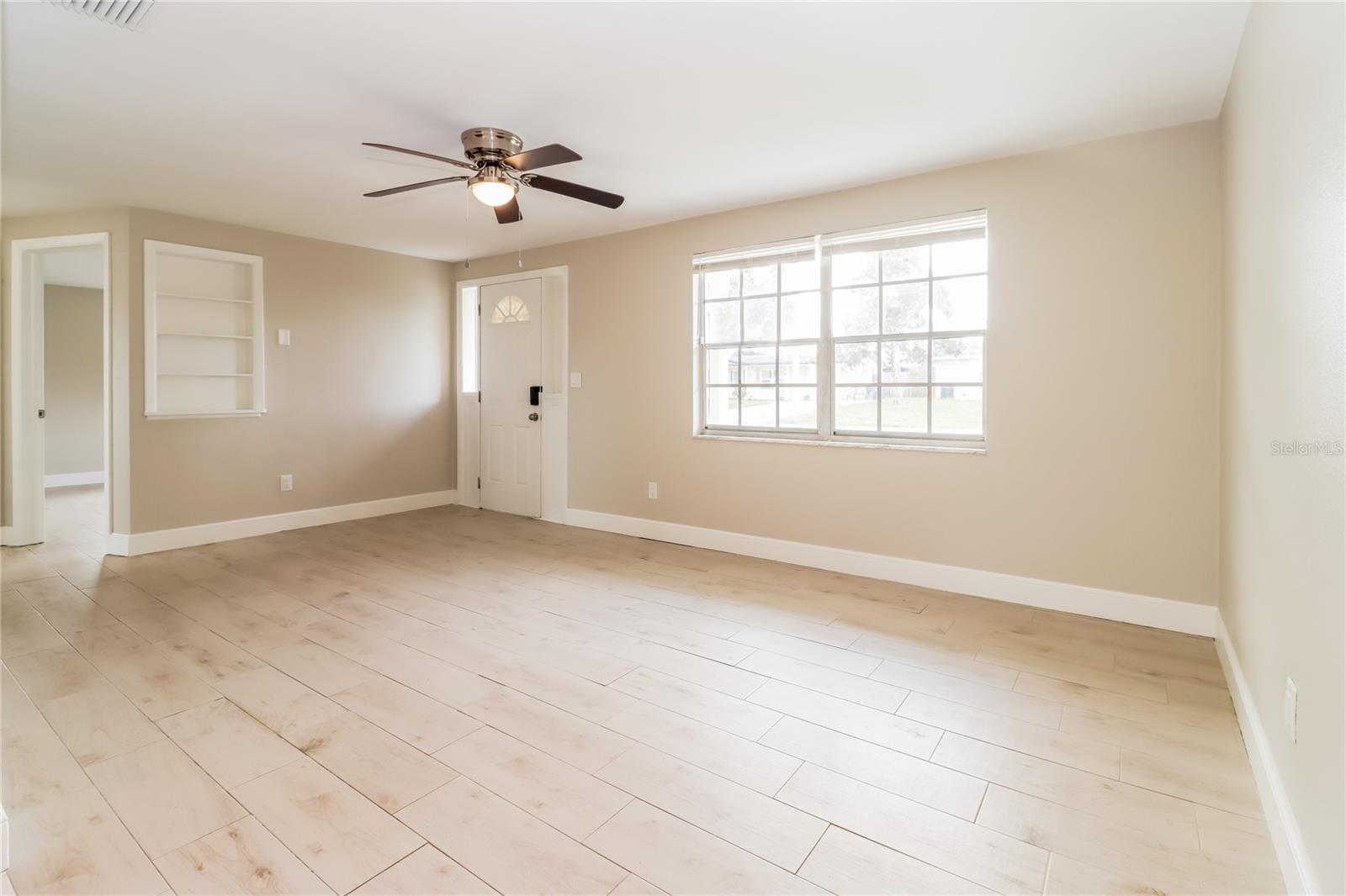 BEACON SQUARE - Residential Lease