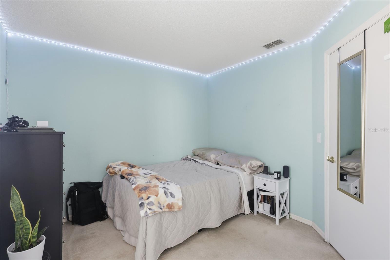 HIGHLAND POINTE - Residential