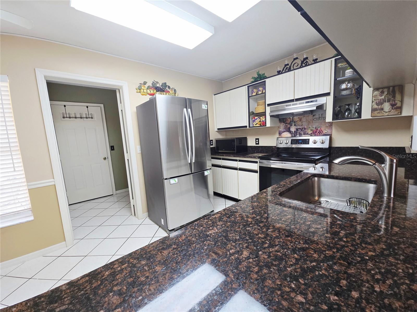 CALA HILLS 02 - Residential