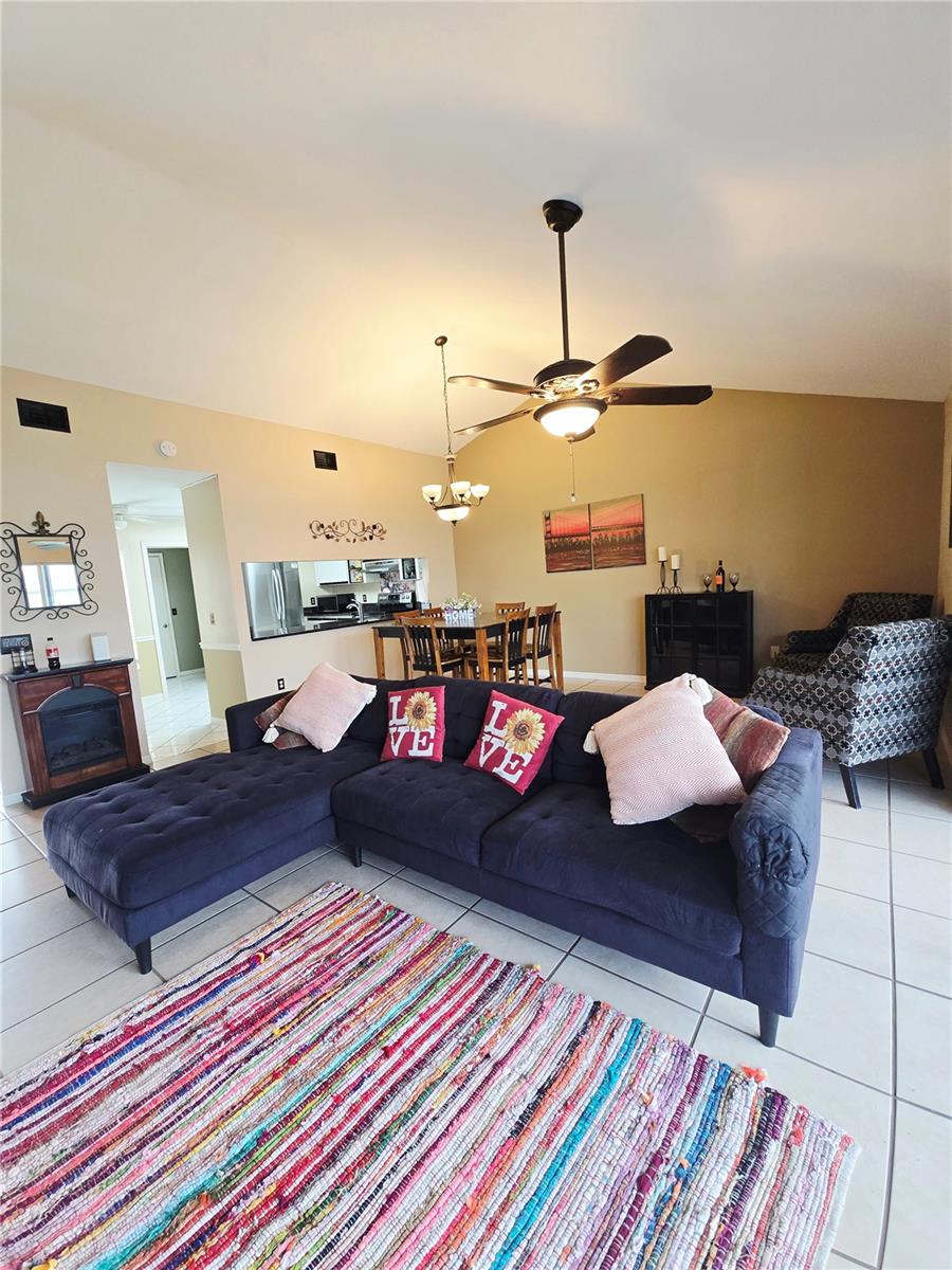 2428 SW 20TH COURT