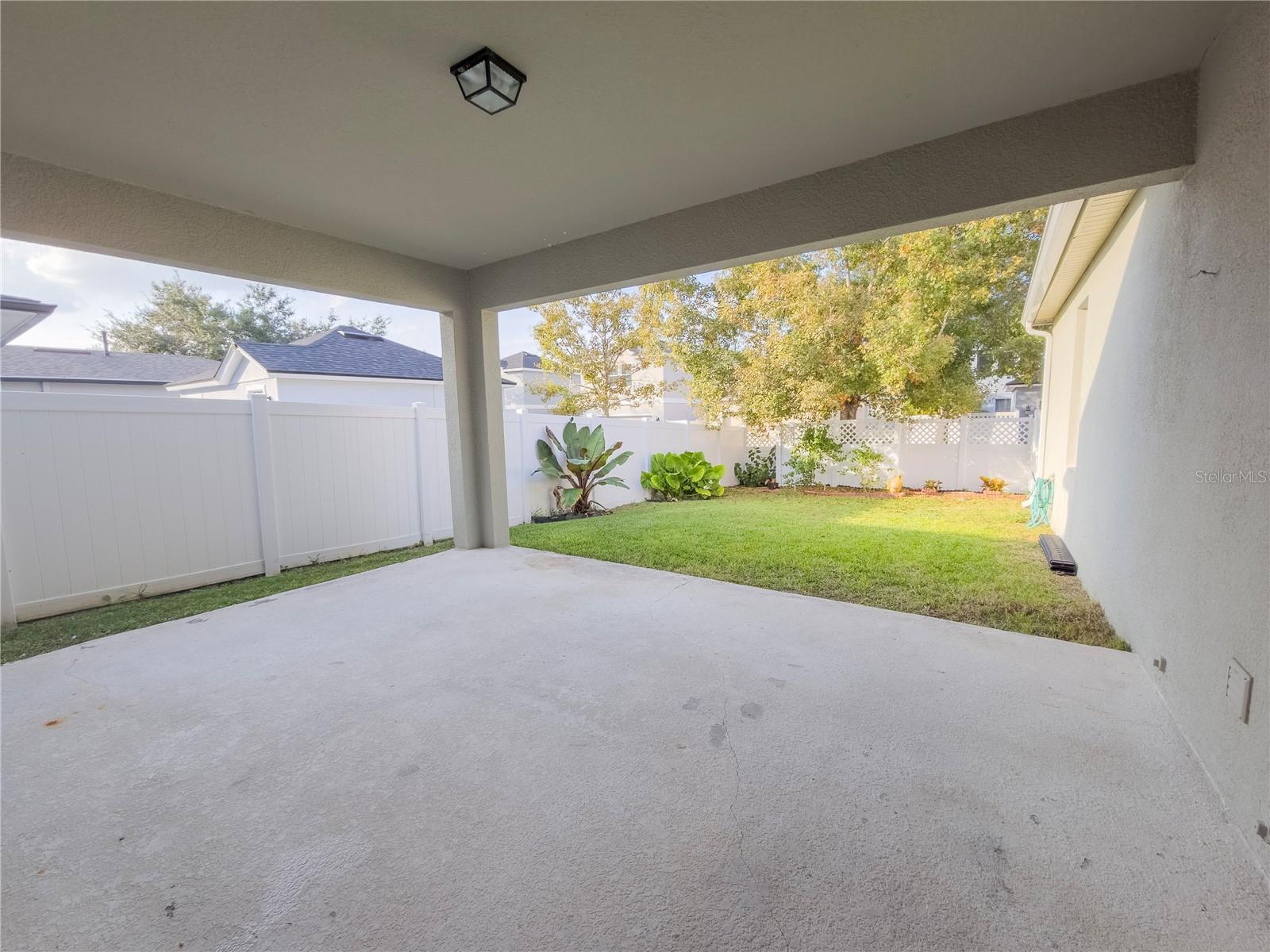 SIGNATURE LAKES PRCL 01C - Residential Lease