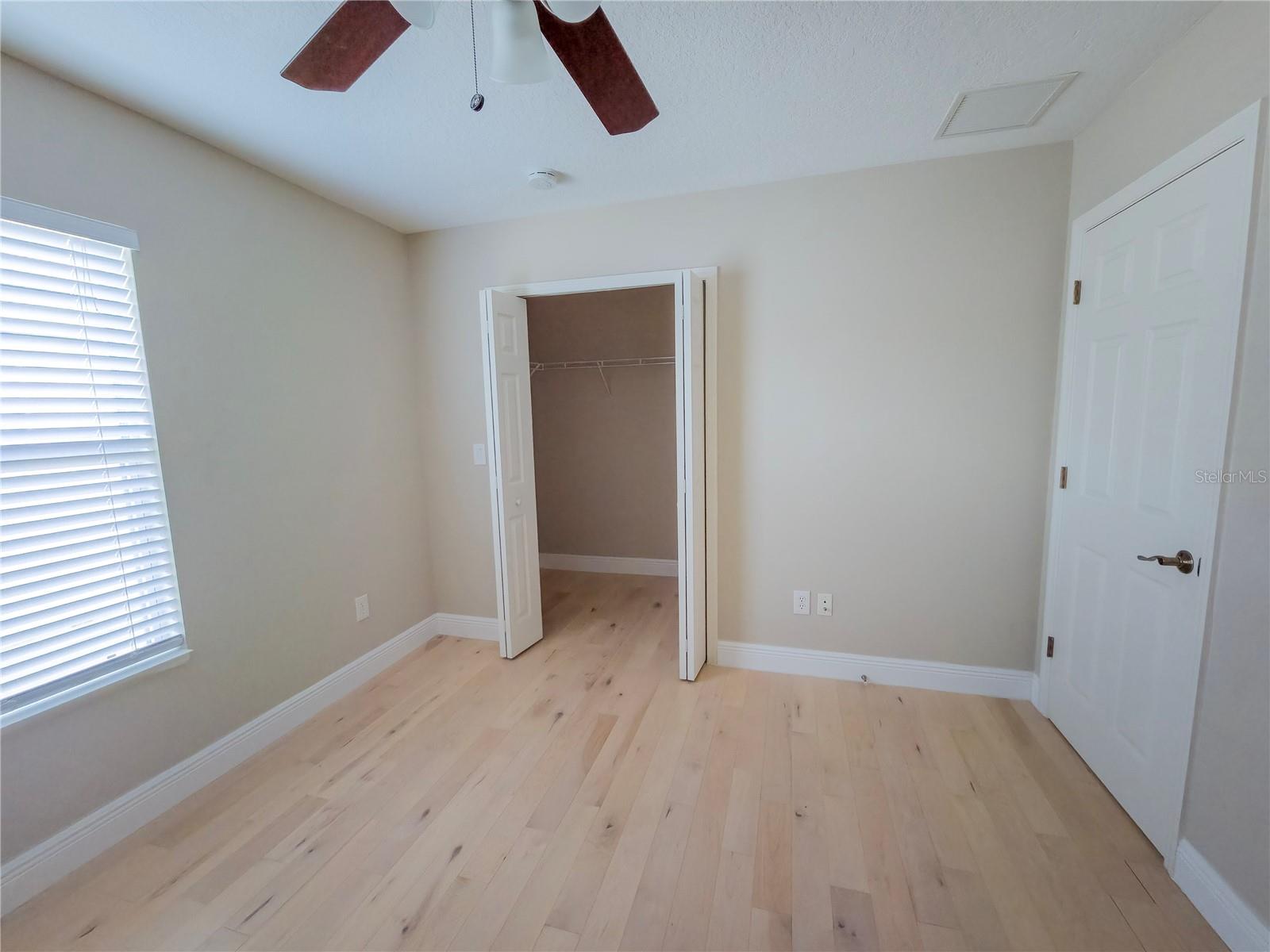 SIGNATURE LAKES PRCL 01C - Residential Lease