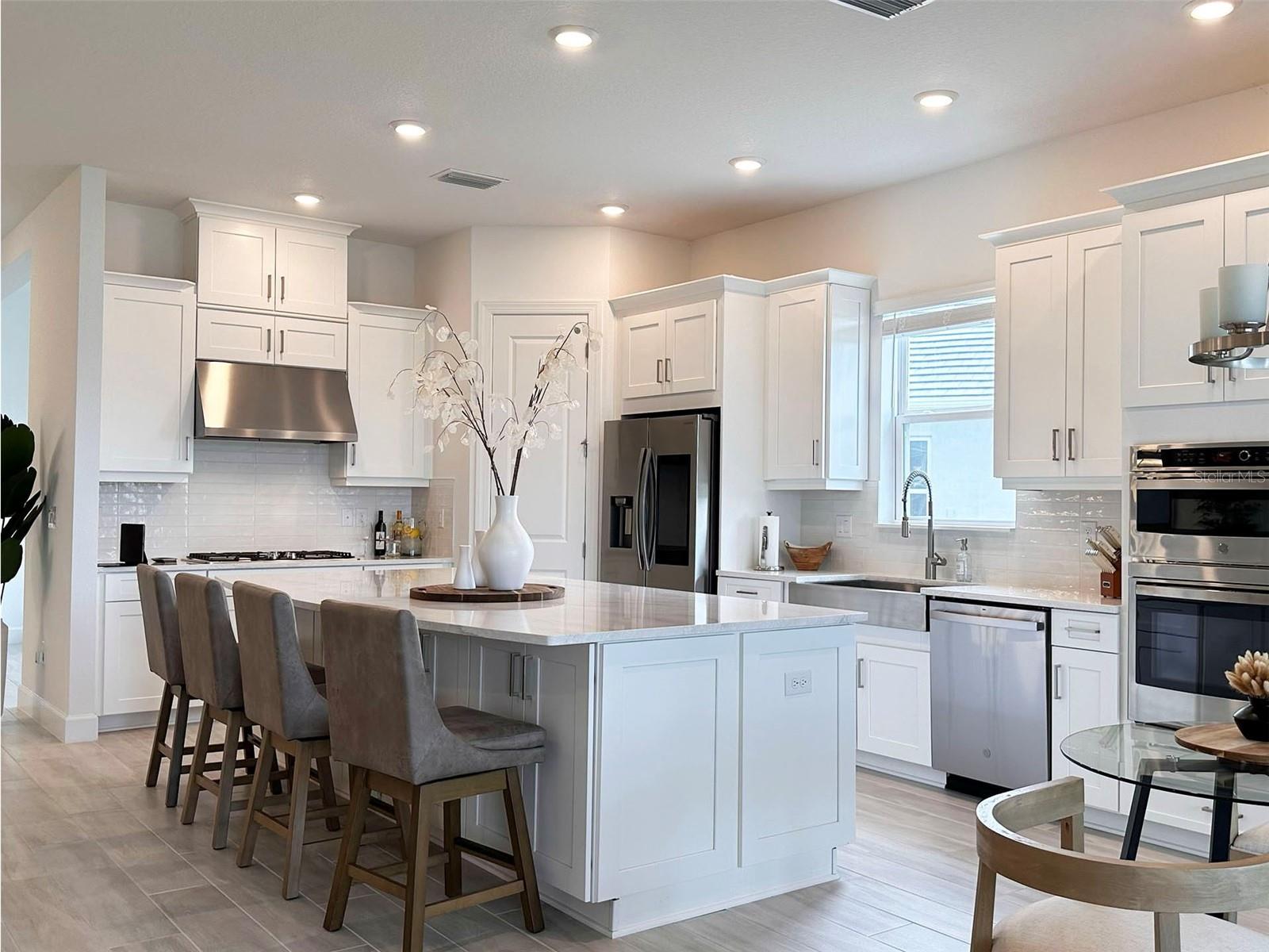 SKY RANCH / ESPLANADE - Residential Lease