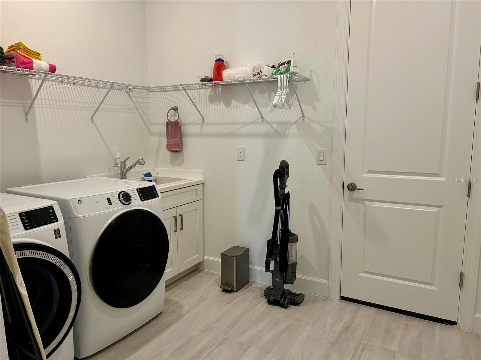 SKY RANCH / ESPLANADE - Residential Lease