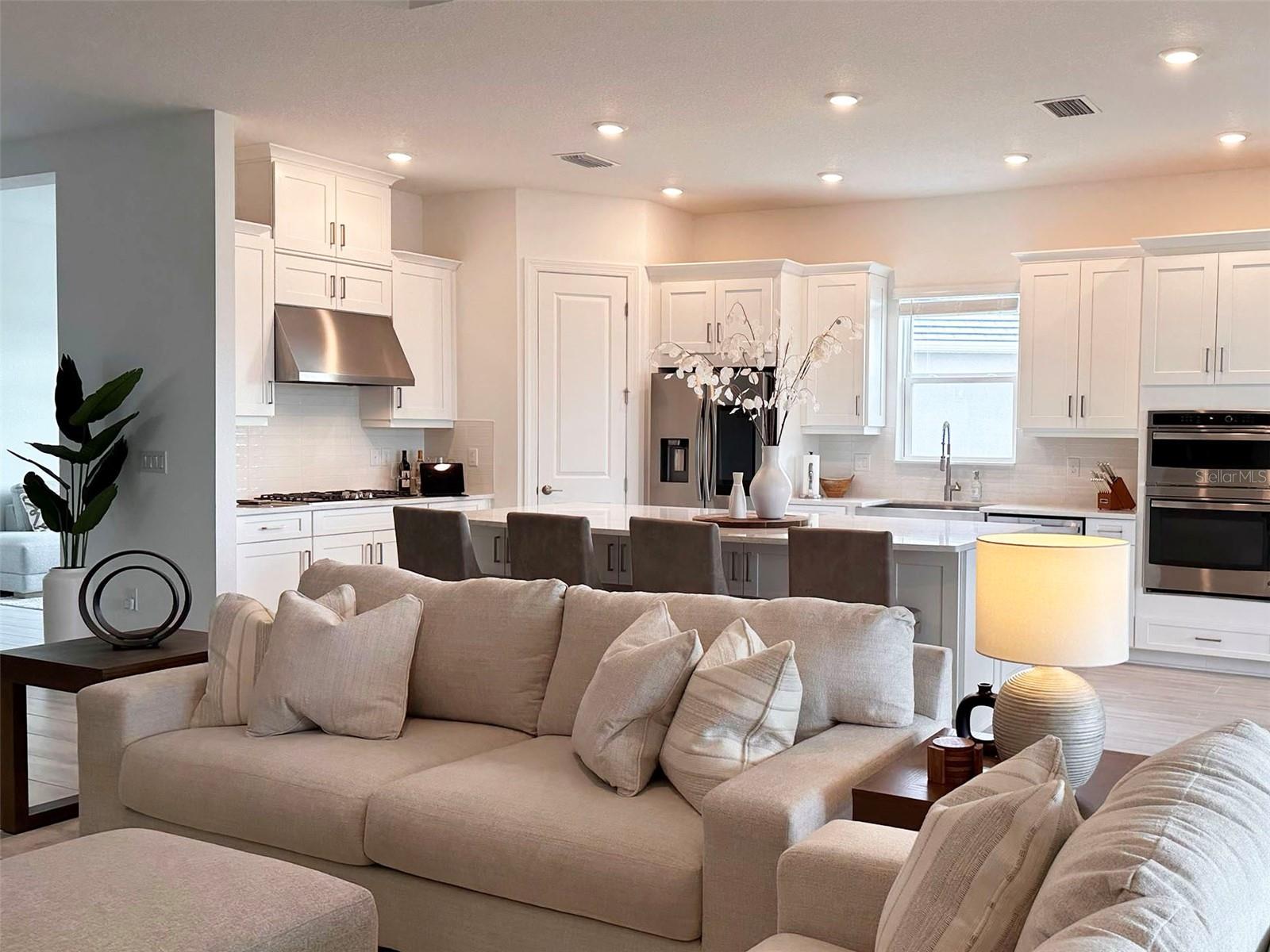 SKY RANCH / ESPLANADE - Residential Lease