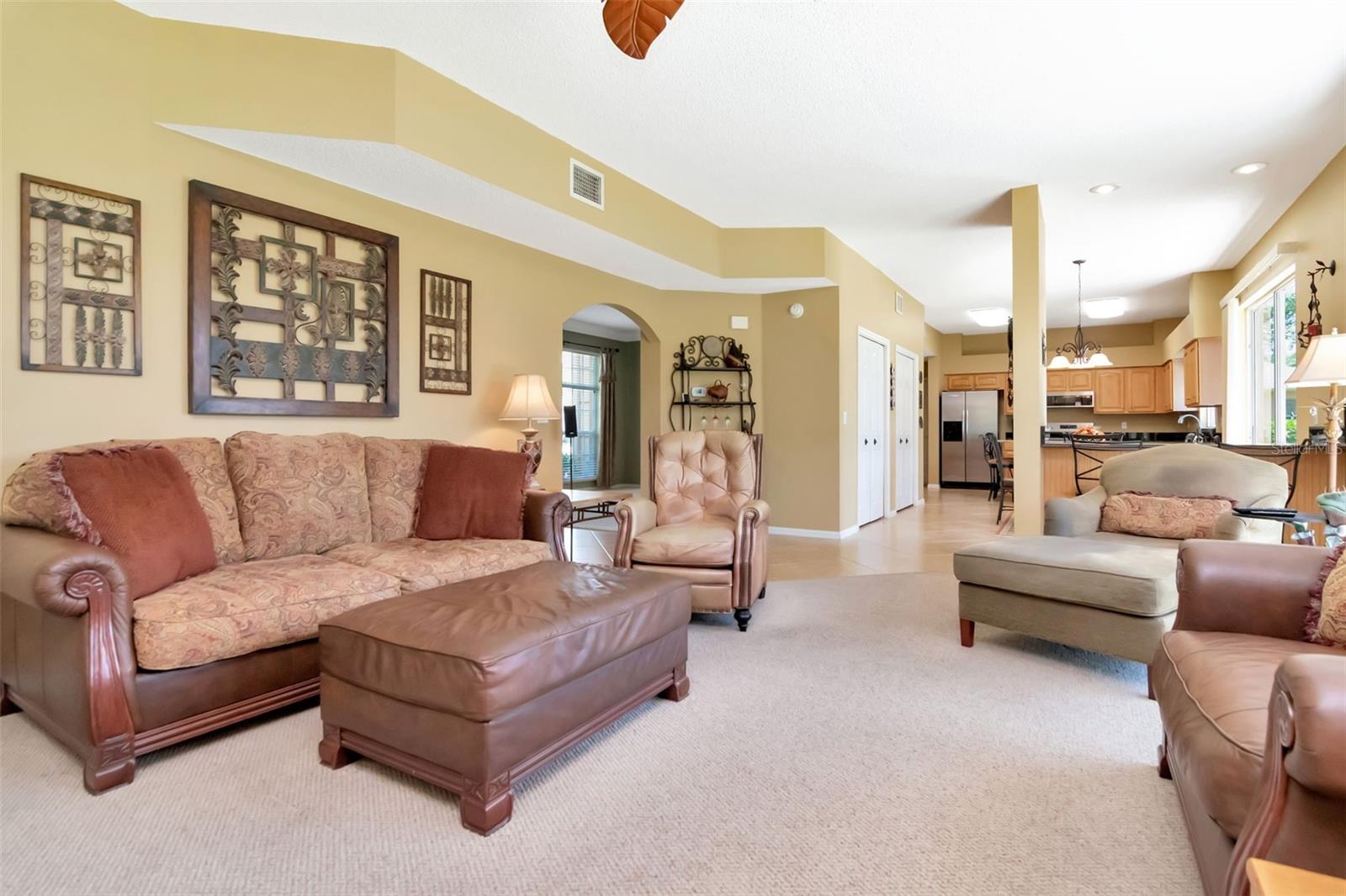 CALUSA TRACE UNIT FIVE PH - Residential