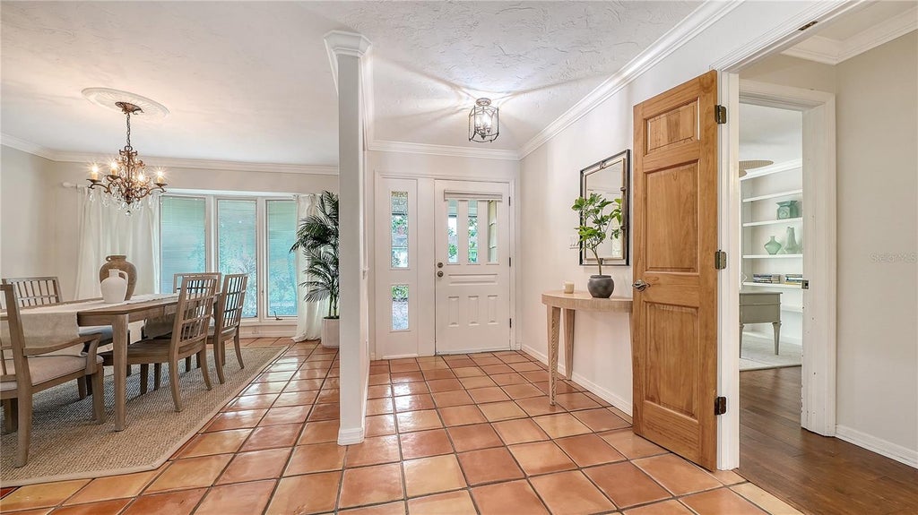 Photo of 4887 Peregrine Point Circle E, Sarasota, FL 34231 (MLS # A4707877)