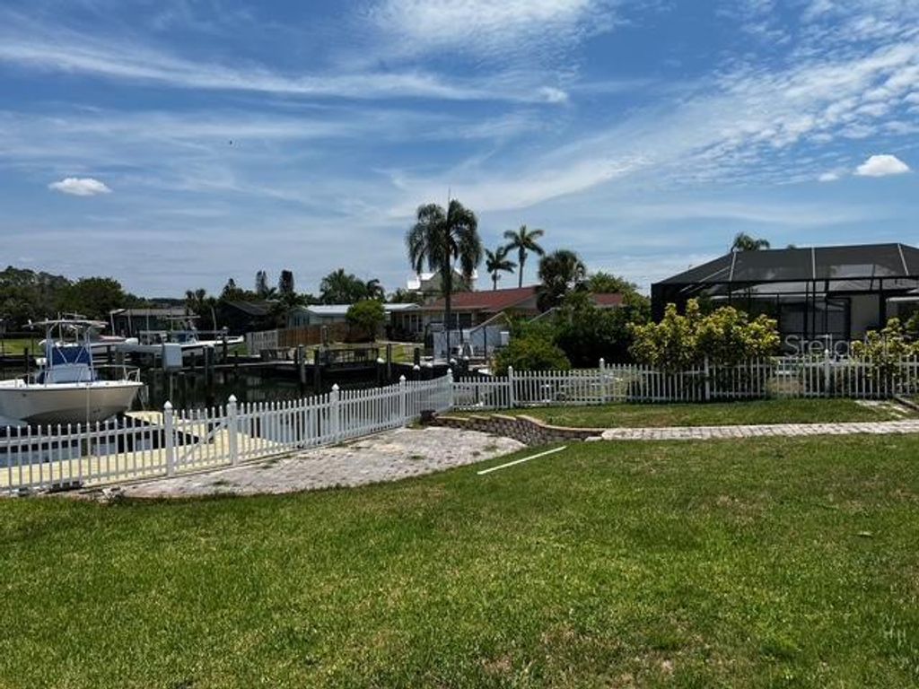 Photo of 4608 Arlington Road, Palmetto, FL 34221 (MLS # A4687152)