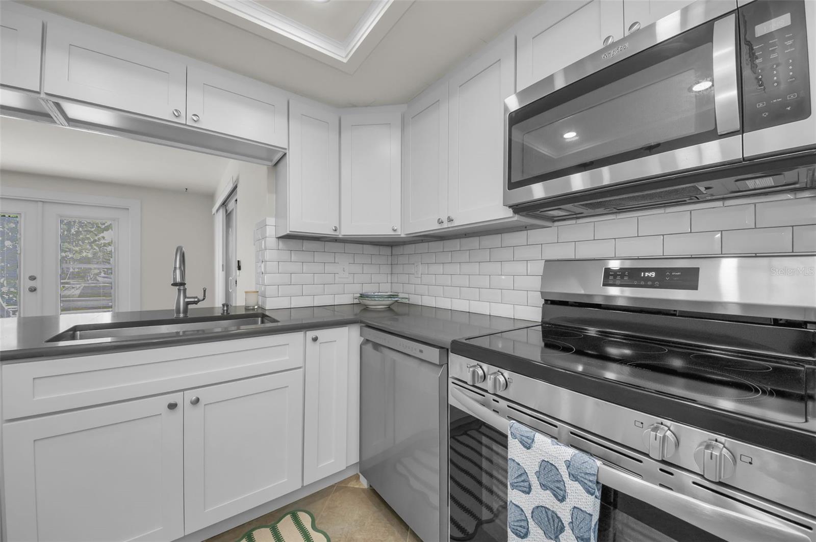 HUDSON BEACH ESTATES - Residential