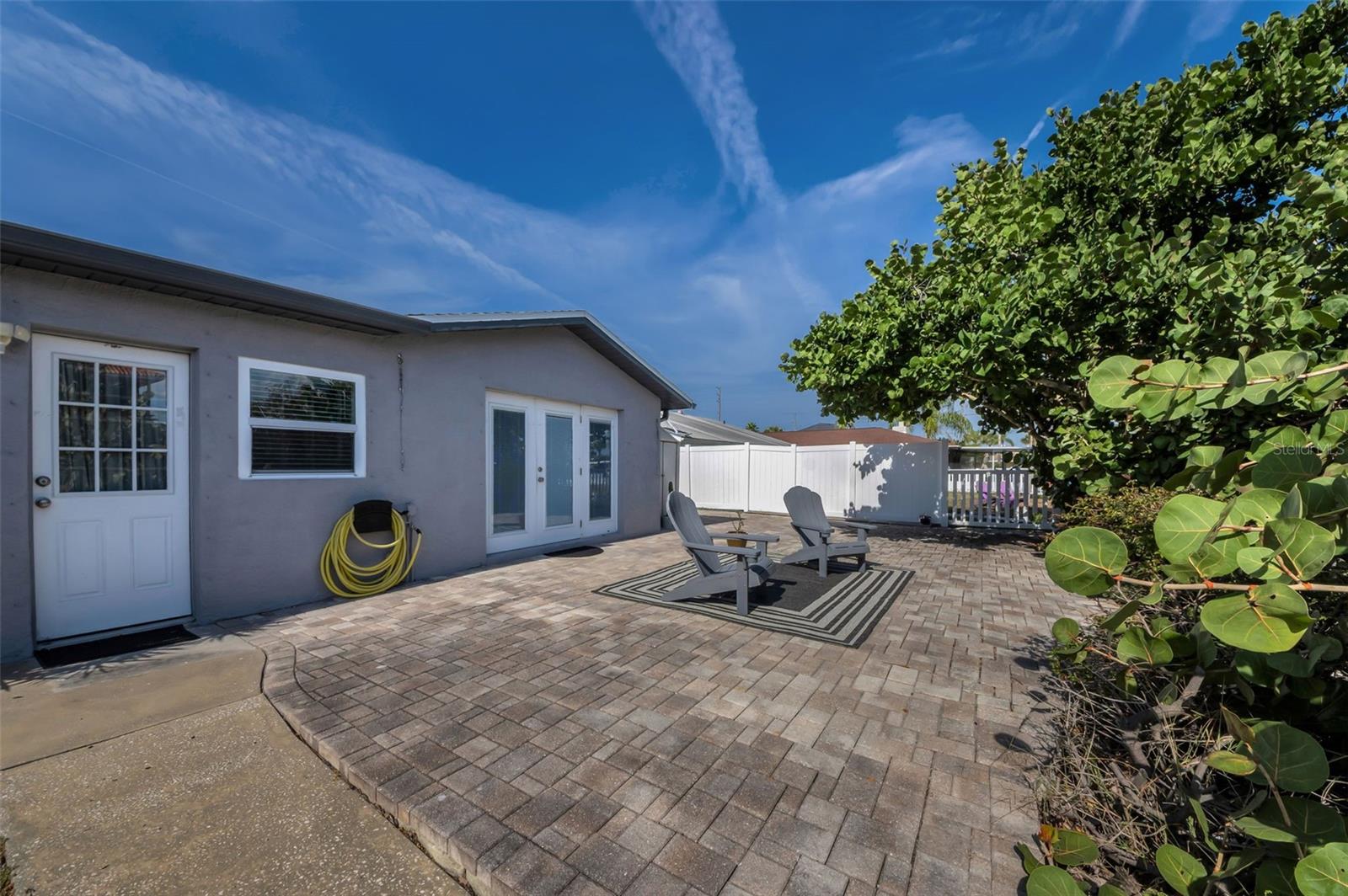 HUDSON BEACH ESTATES - Residential