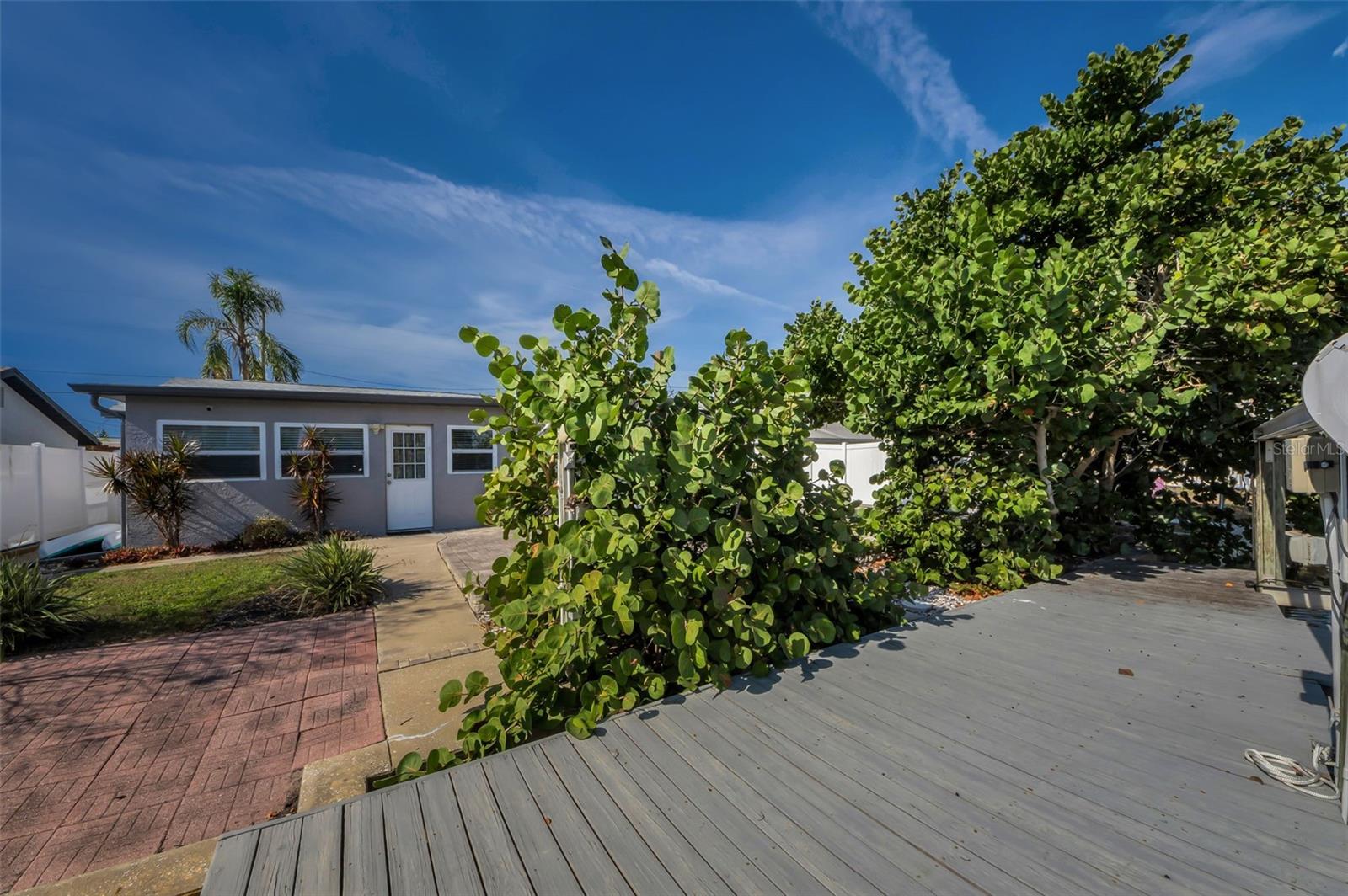 HUDSON BEACH ESTATES - Residential