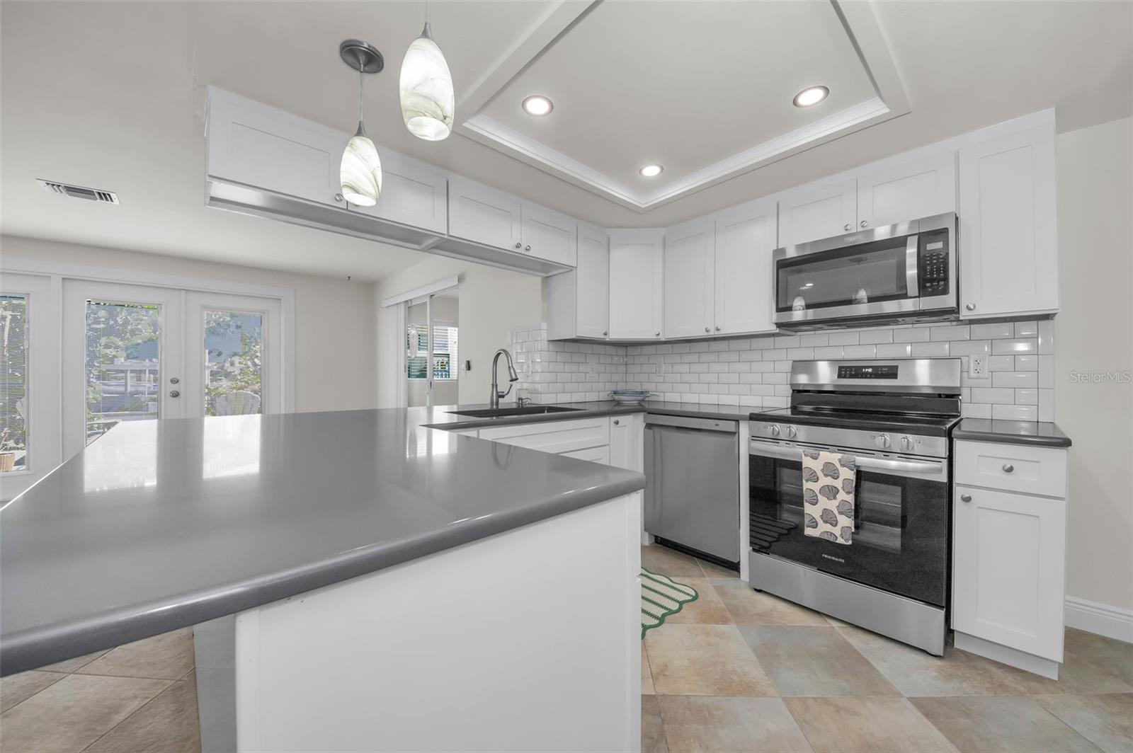 HUDSON BEACH ESTATES - Residential