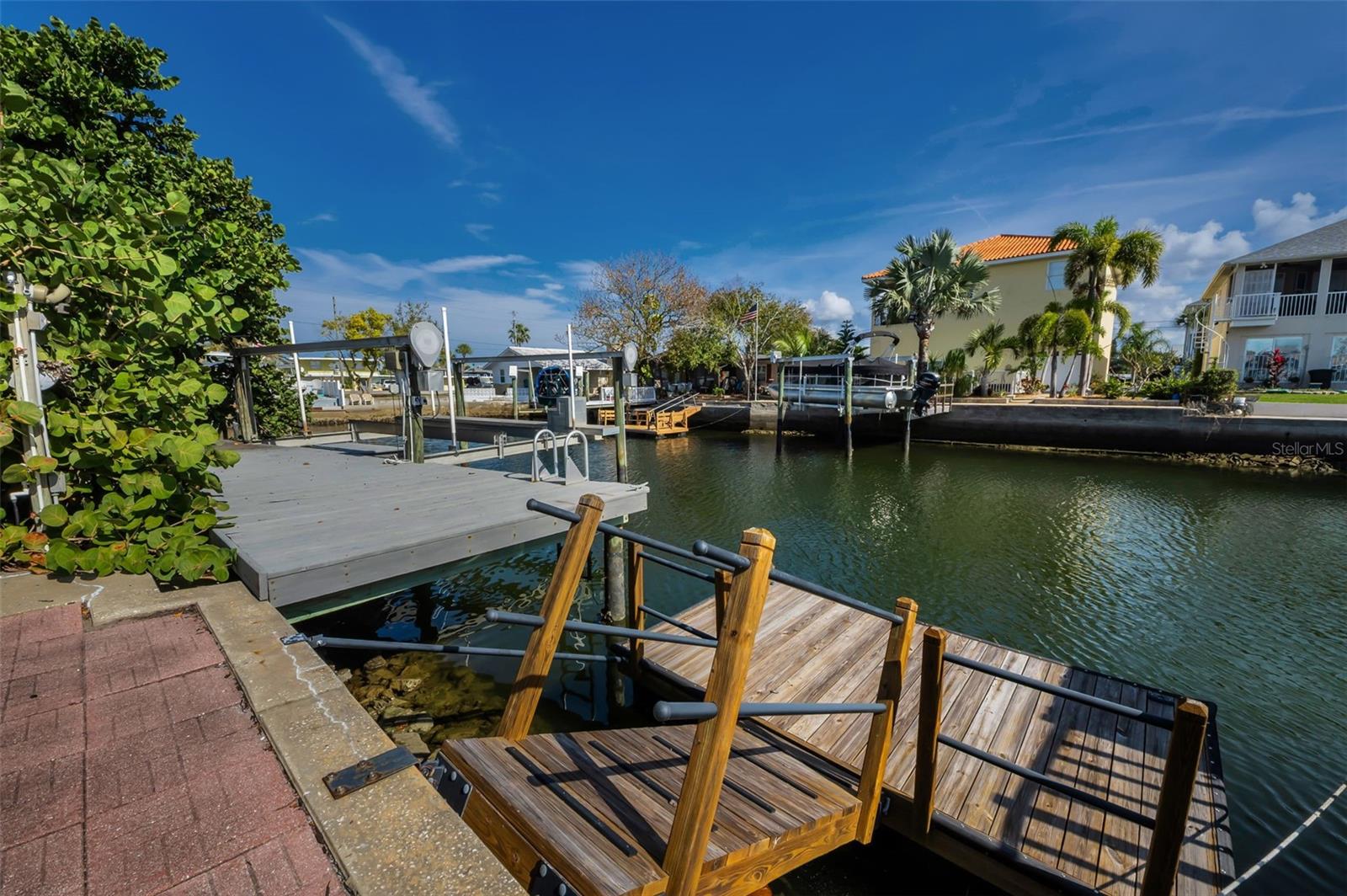 HUDSON BEACH ESTATES - Residential