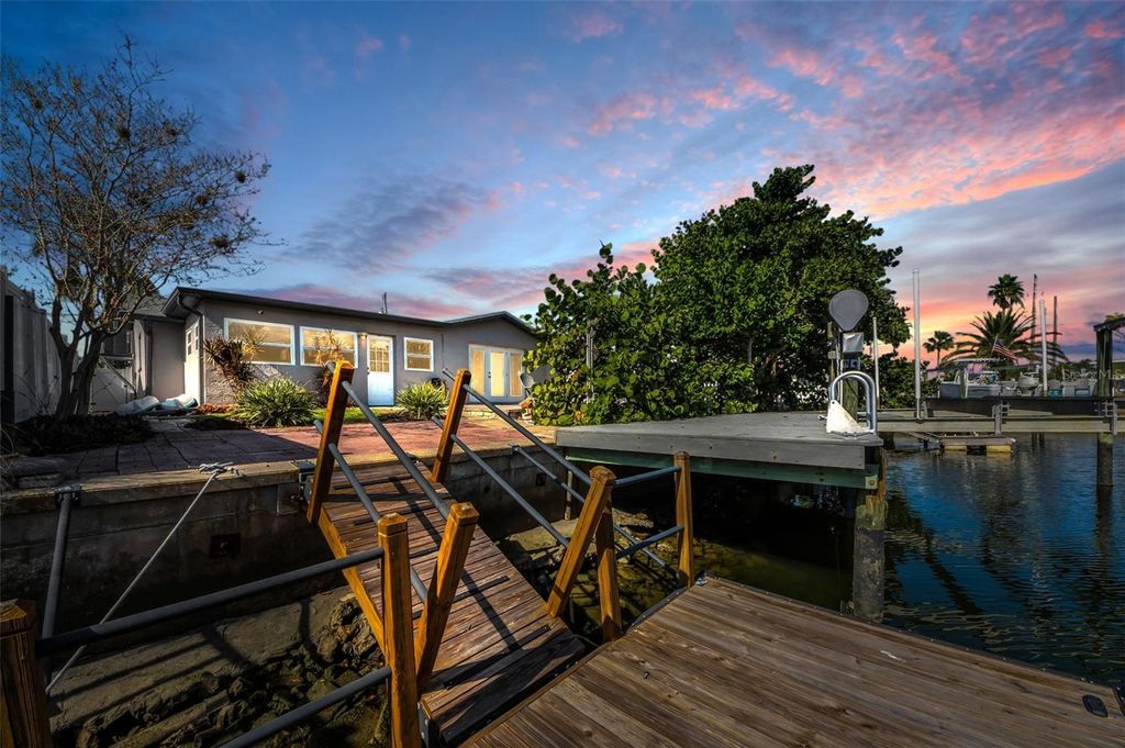 Photo of 13926 Darlene Avenue, Hudson, FL 34667 (MLS # TB8452889)