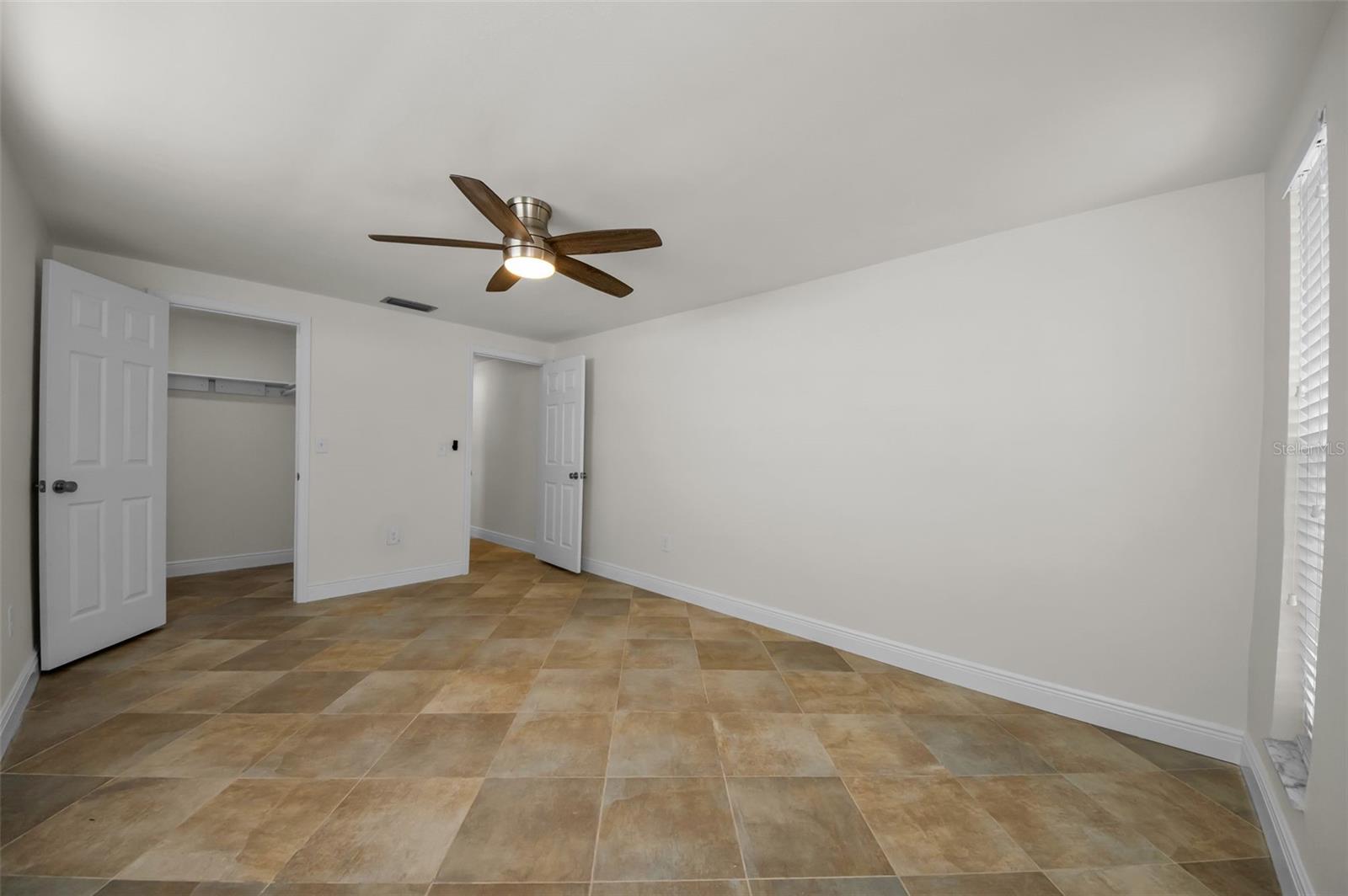 HUDSON BEACH ESTATES - Residential