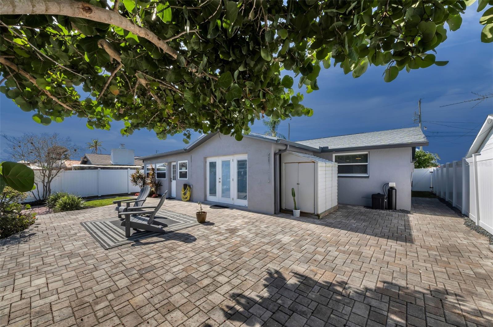 HUDSON BEACH ESTATES - Residential