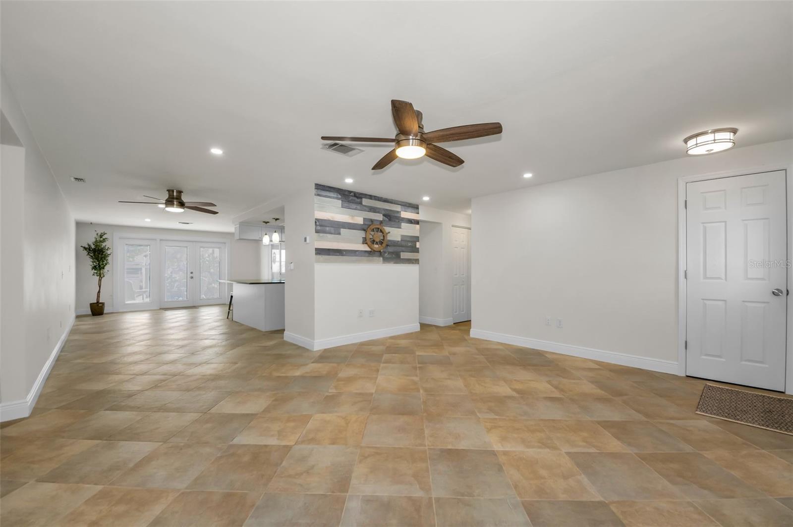 HUDSON BEACH ESTATES - Residential