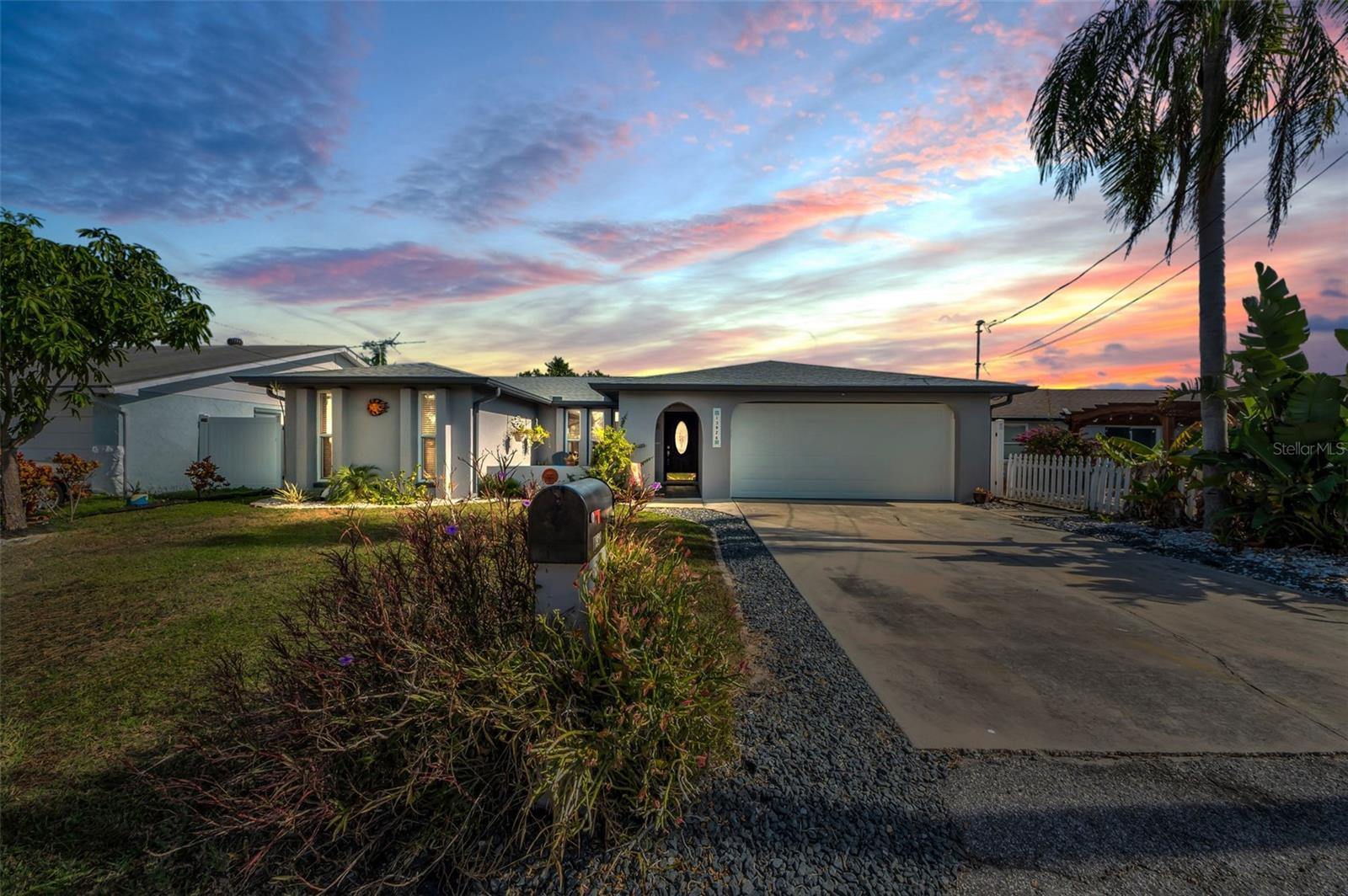 HUDSON BEACH ESTATES - Residential