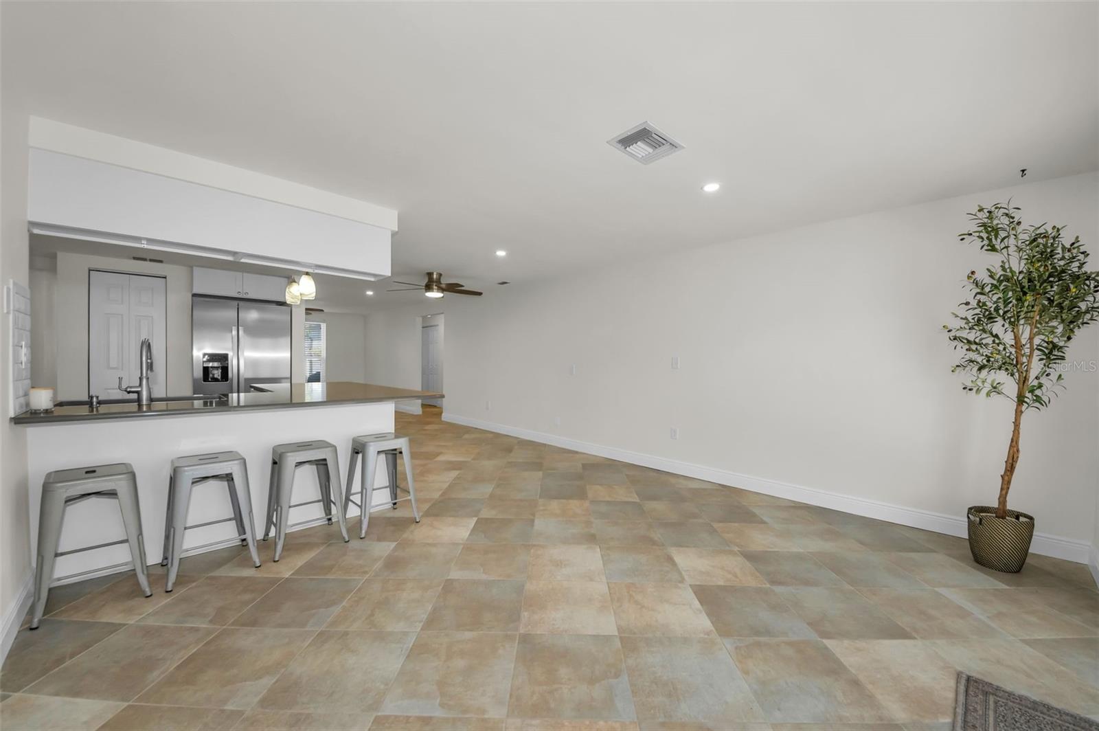 HUDSON BEACH ESTATES - Residential